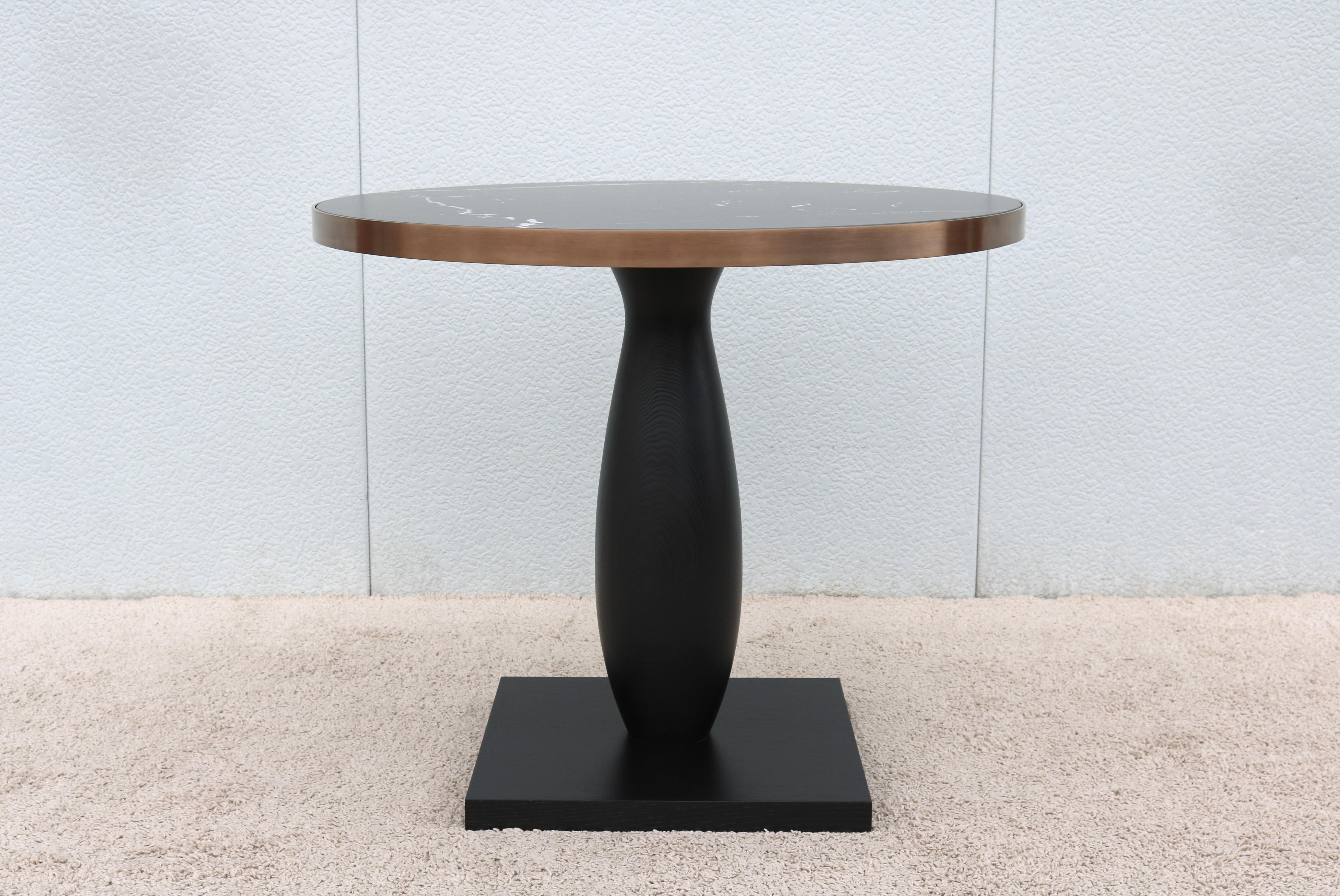Français Table de salle à manger moderne française Hamilton Conte 36