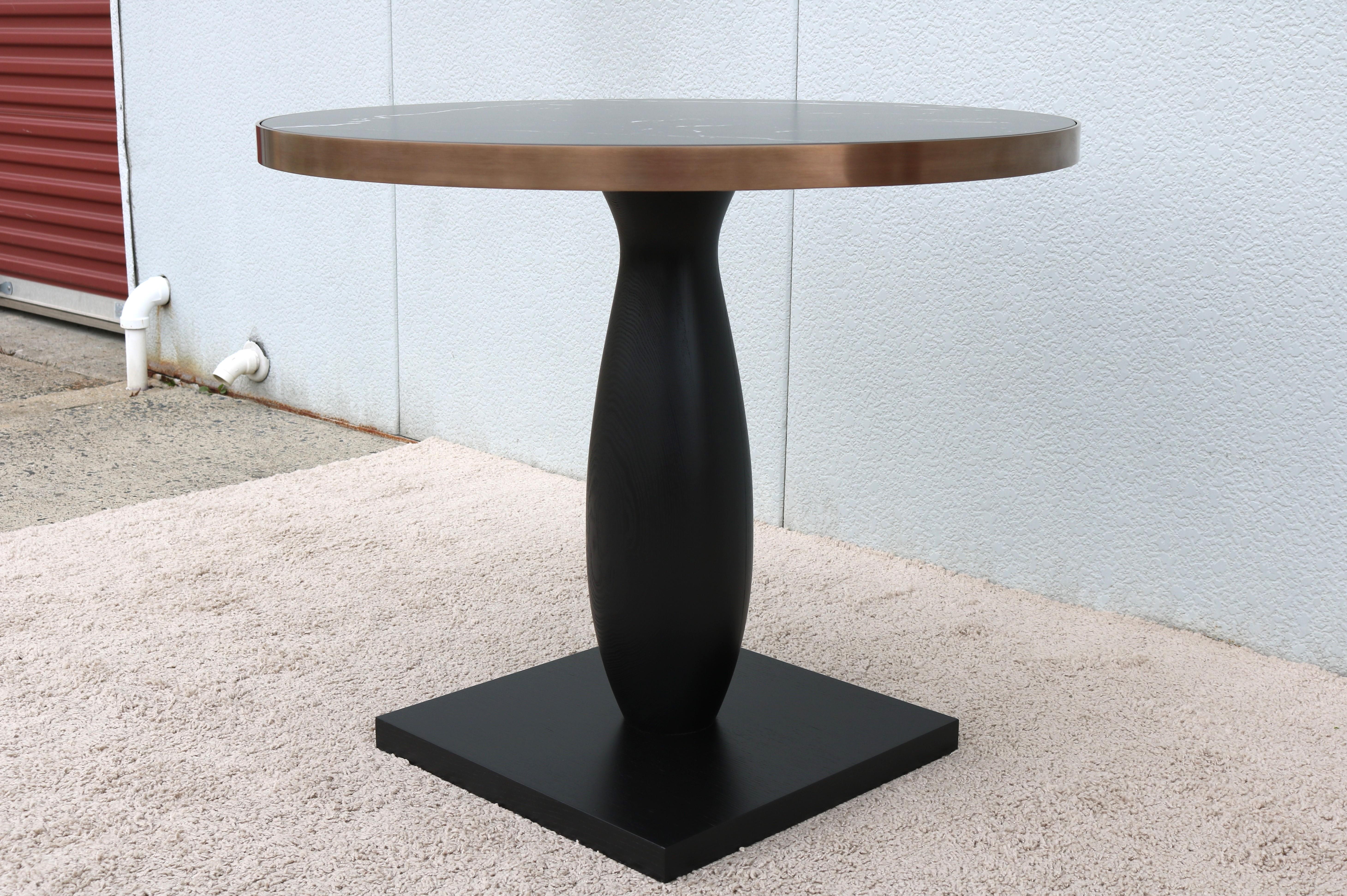 XXIe siècle et contemporain Table de salle à manger moderne française Hamilton Conte 36