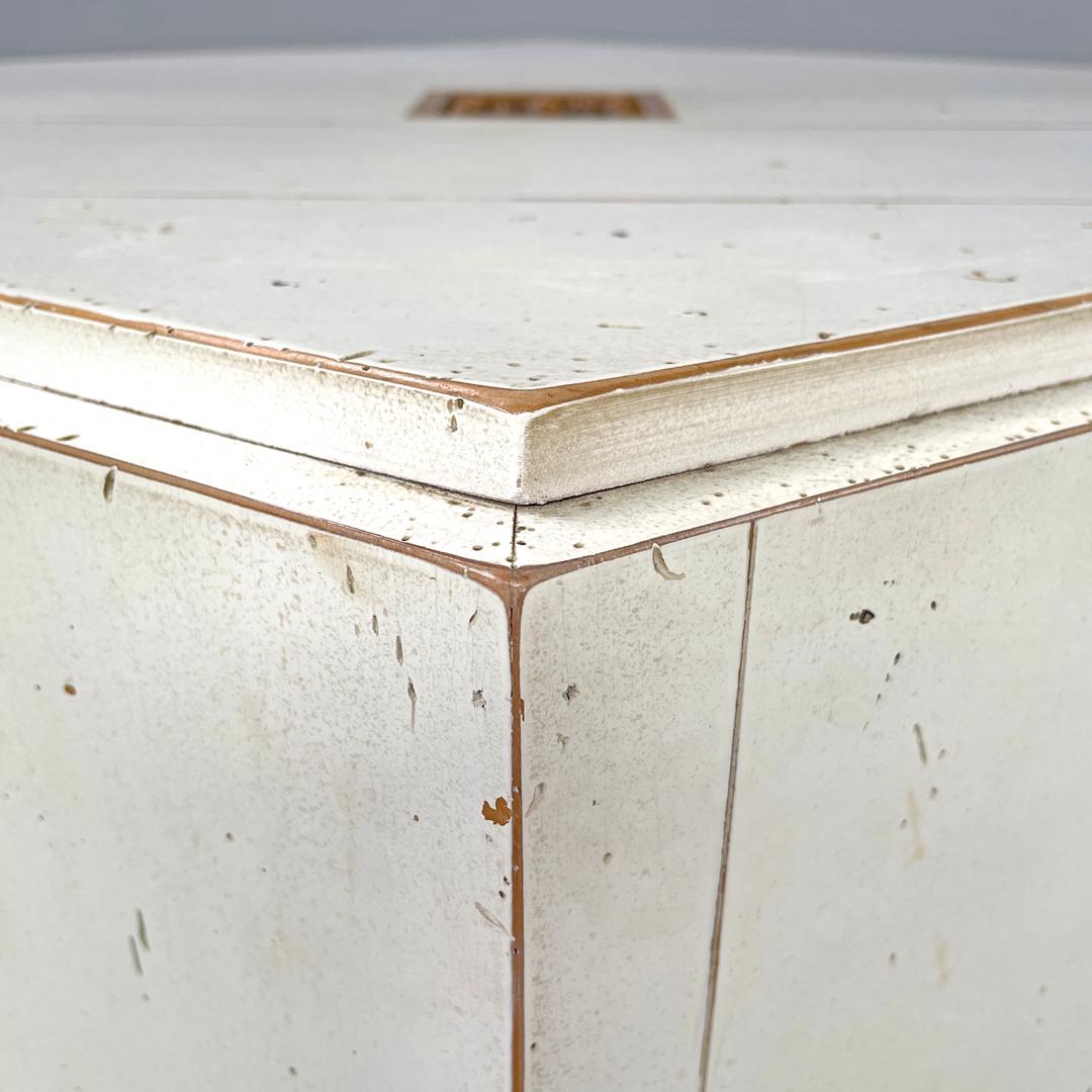 Tables basses hexagonales modernes en bois blanc de Roche Bobois, années 1980 en vente 8