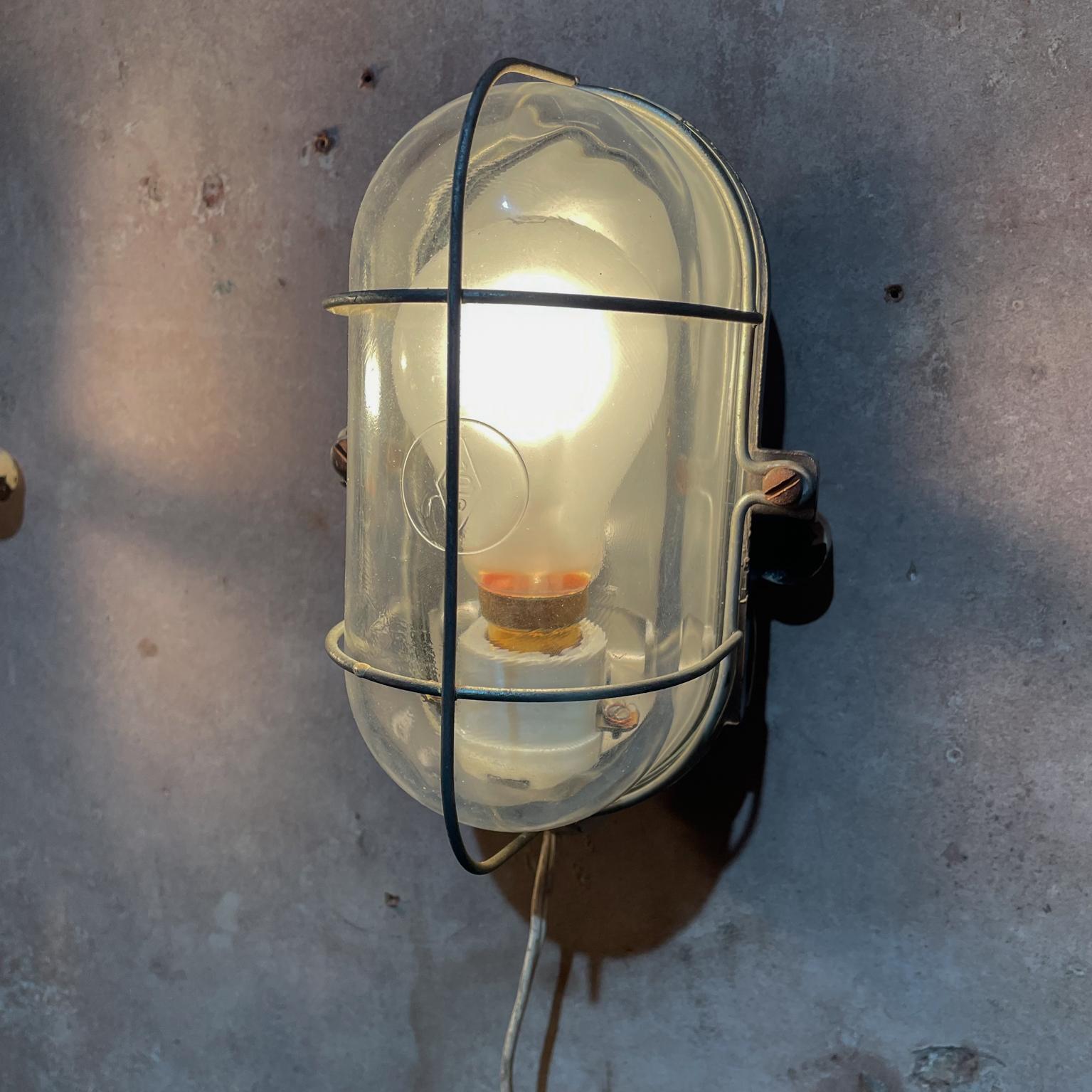 French Modern Industrial Wall Lamp Sconces Metal Grid with Bakelite 1950s France In Good Condition For Sale In Chula Vista, CA