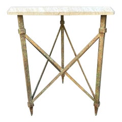 Mesa moderna francesa de hierro y travertino inspirada en Gilbert Poillerat