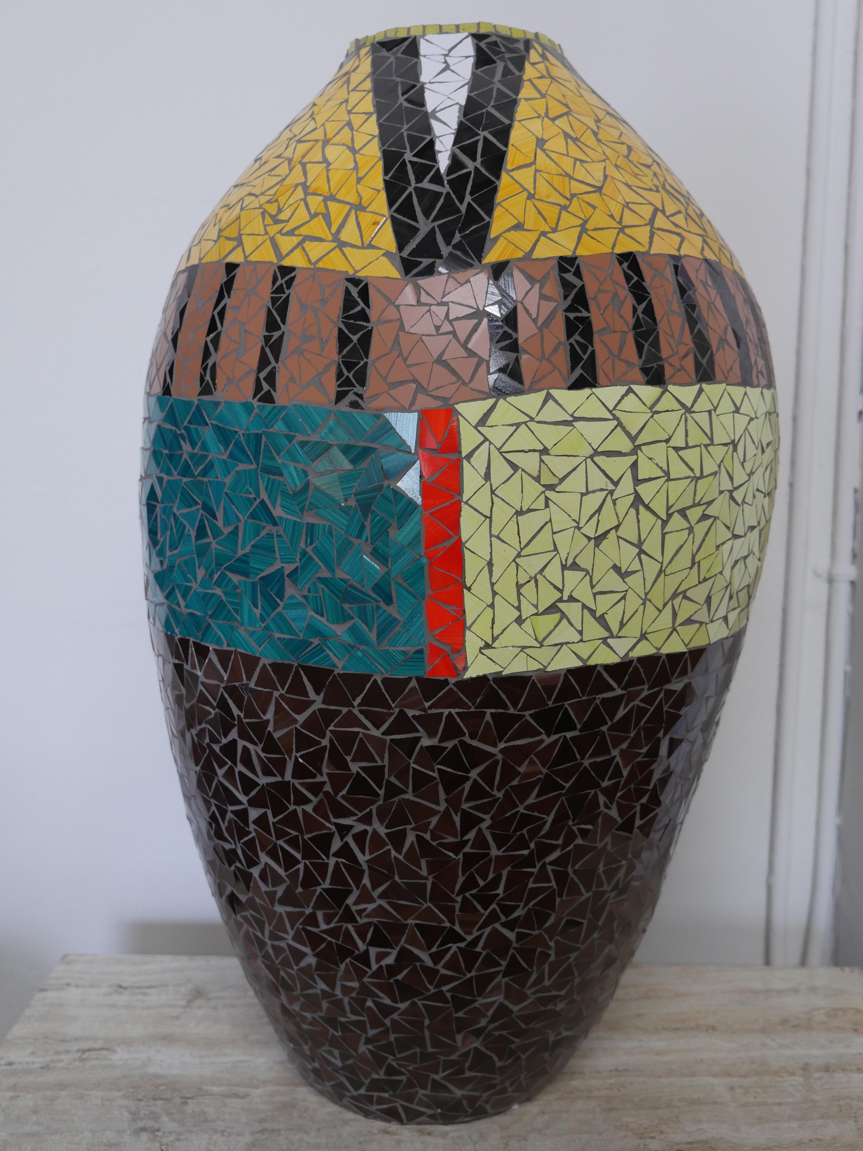 Vaso moderno francese a mosaico grande in vendita 1