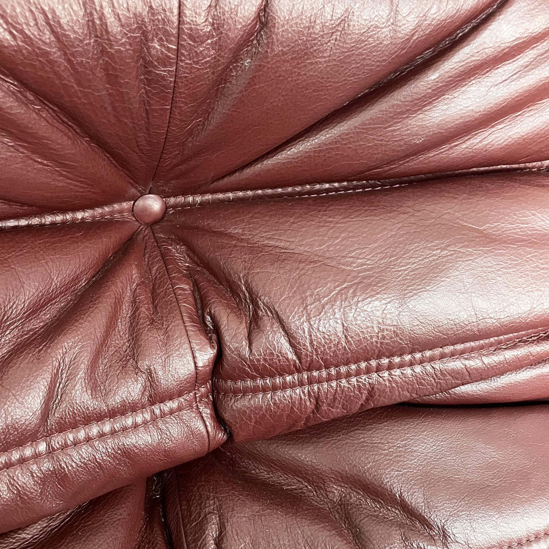 Divano moderno francese in pelle Togo di Michel Ducaroy per Ligne Roset, anni '70 in vendita 4
