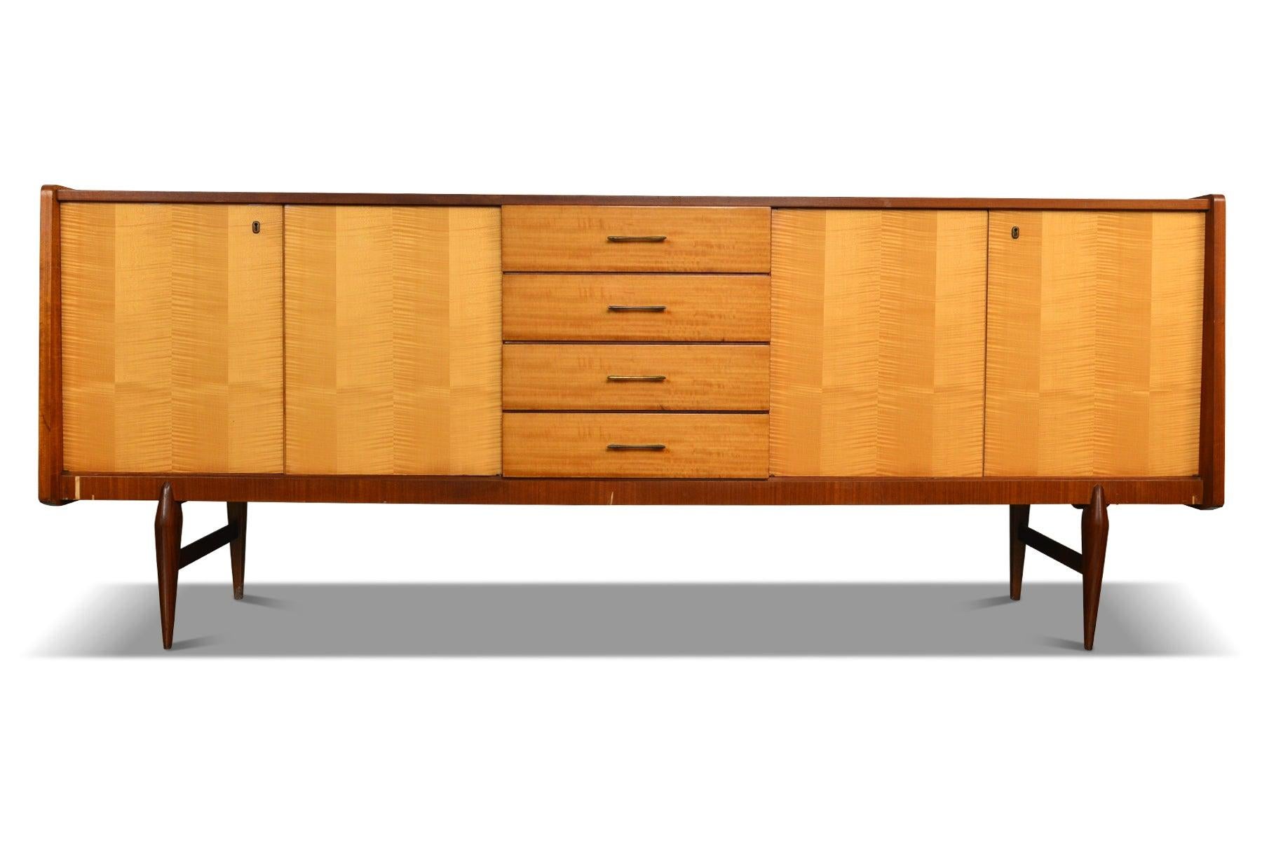 French, Modern Low Sideboard in Beech and Maple For Sale 5