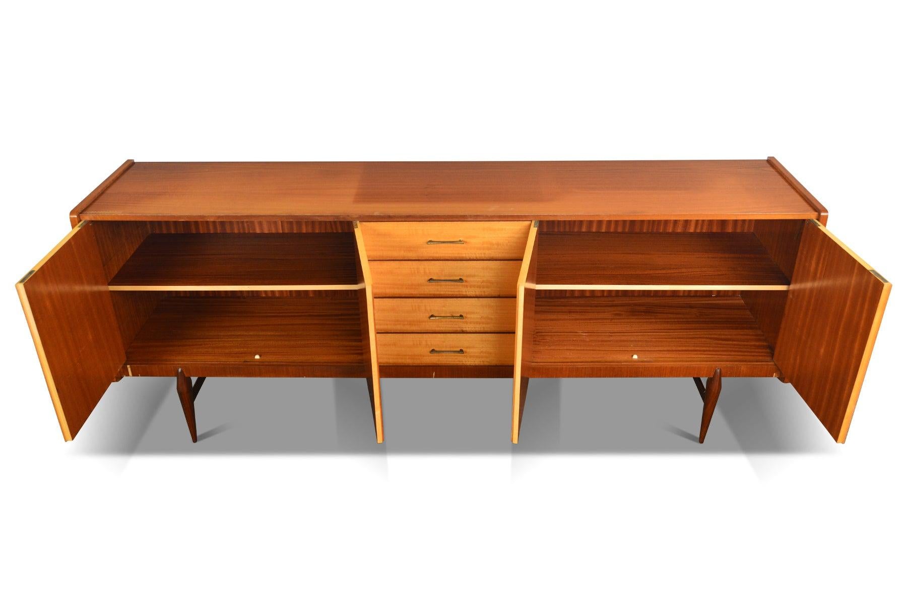 French, Modern Low Sideboard in Beech and Maple For Sale 2