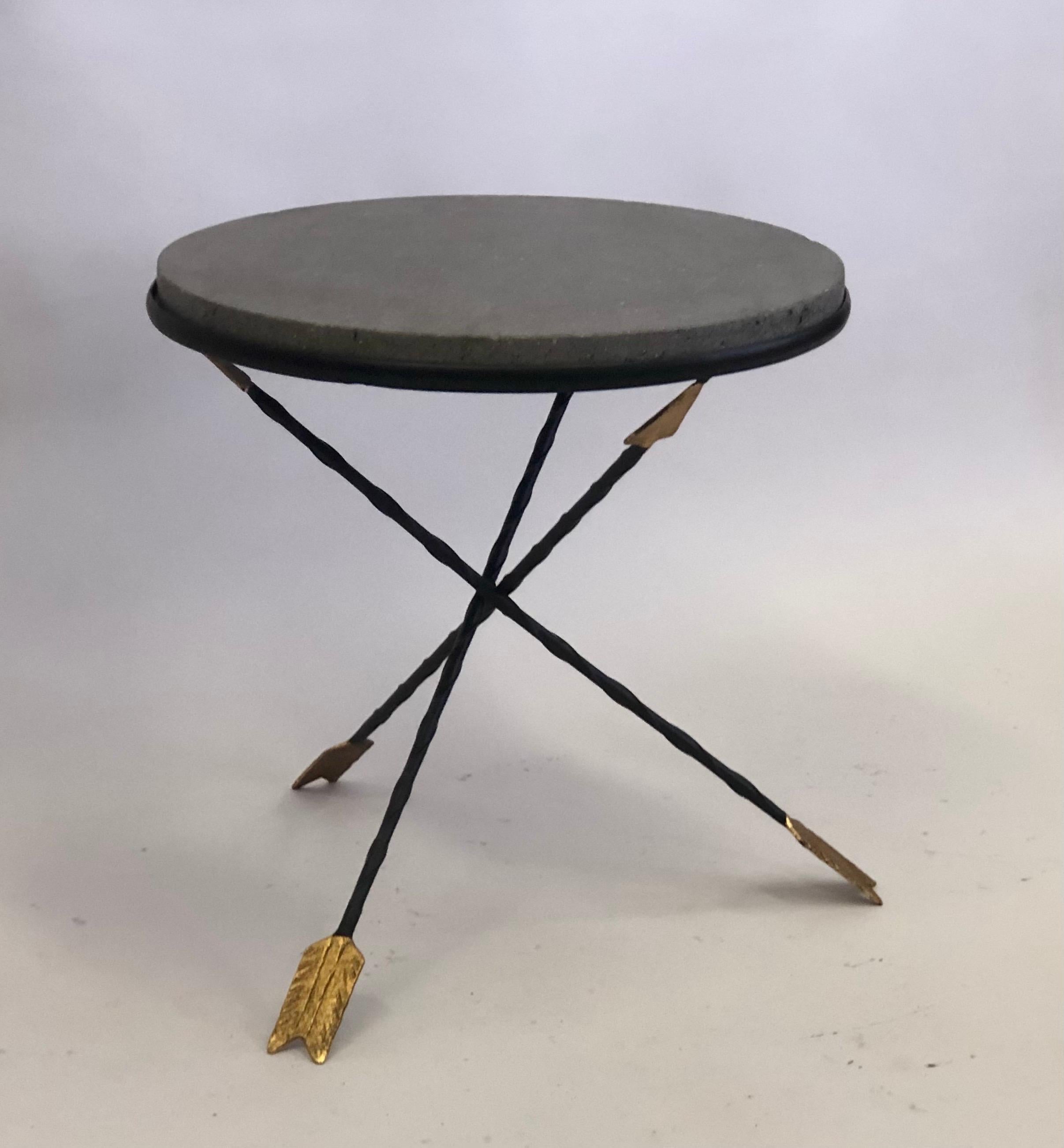 French Modern Neoclassical Gilt Iron & Basalt Stone Side Table by Maison Jansen In Good Condition For Sale In New York, NY