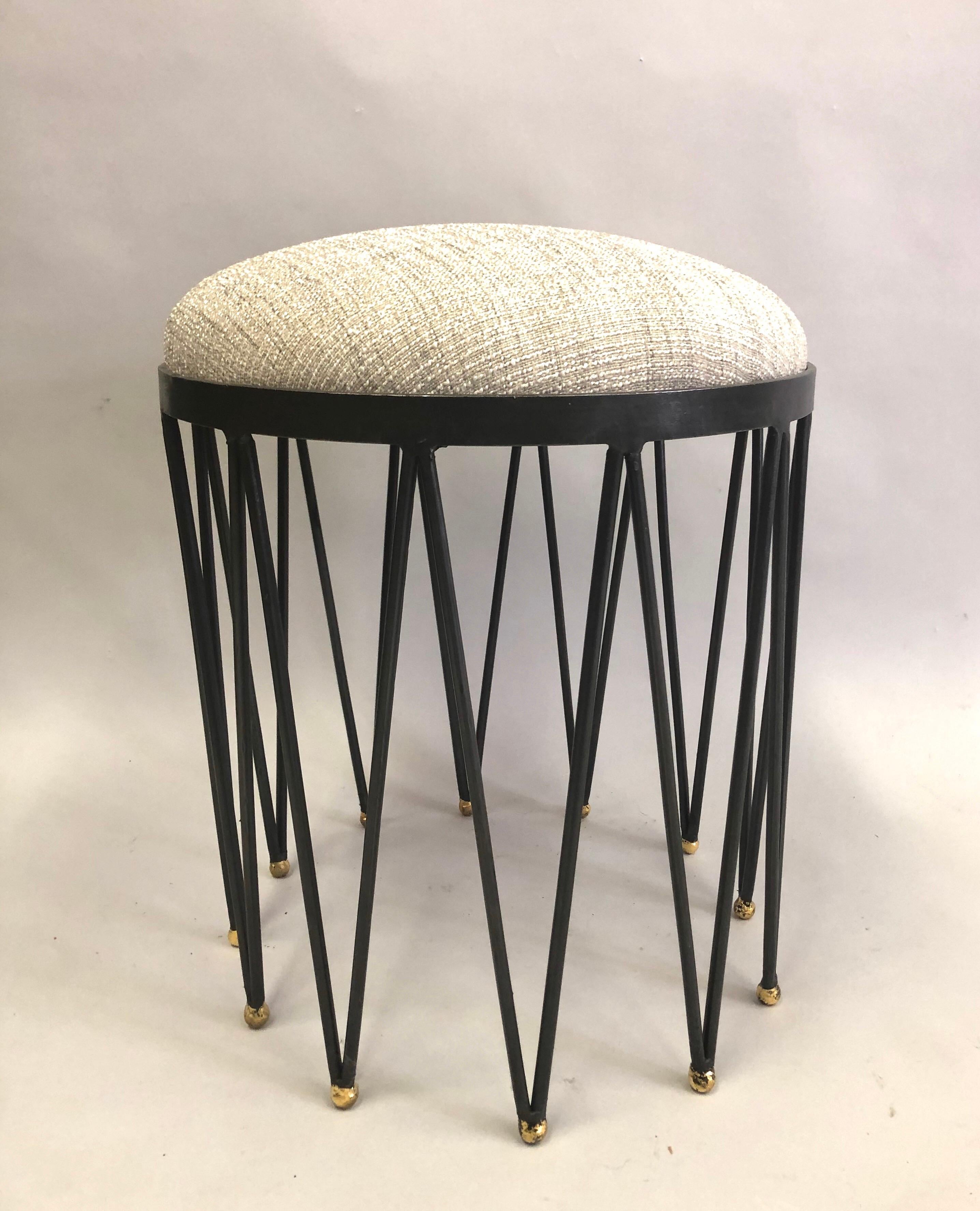 French Modern Neoclassical Gilt Iron Vanity Stool / Bench, Gilbert Poillerat In Good Condition For Sale In New York, NY