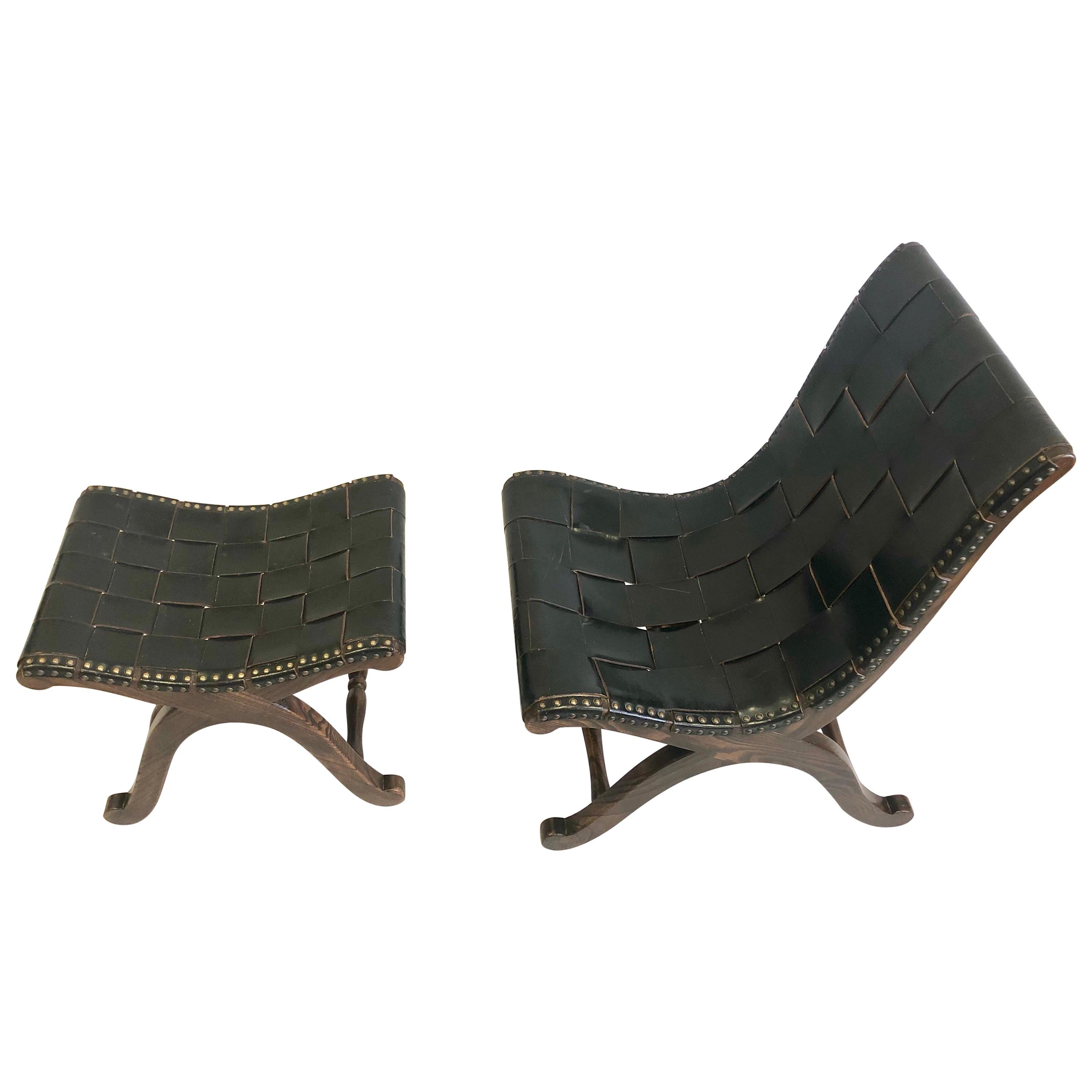 Neoklassizistischer Sessel mit Lederriemen und Ottomane, im Stil der Moderne Pierre Lottier