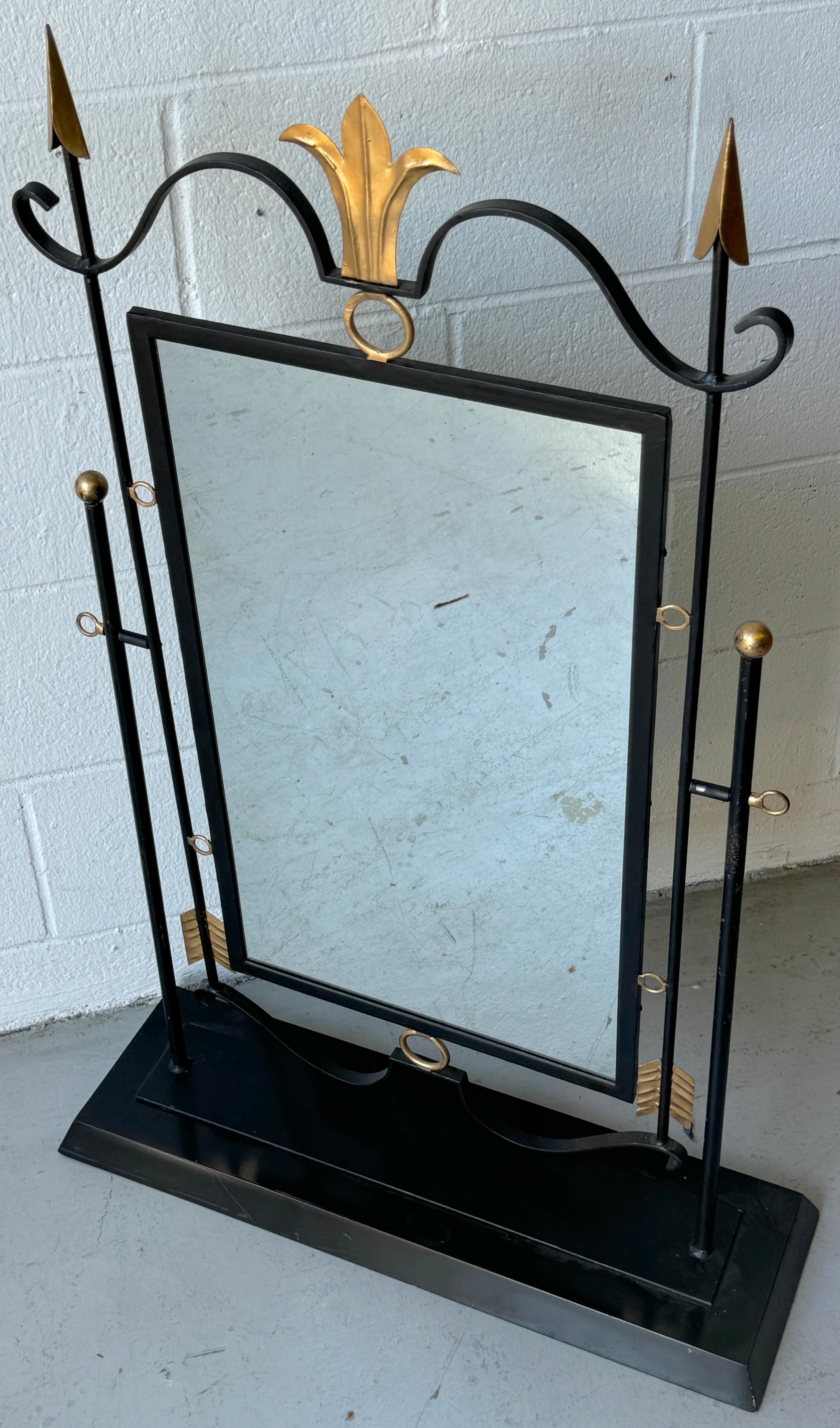 Espejo de mesa de hierro forjado dorado de estilo neoclásico moderno francés en venta 5