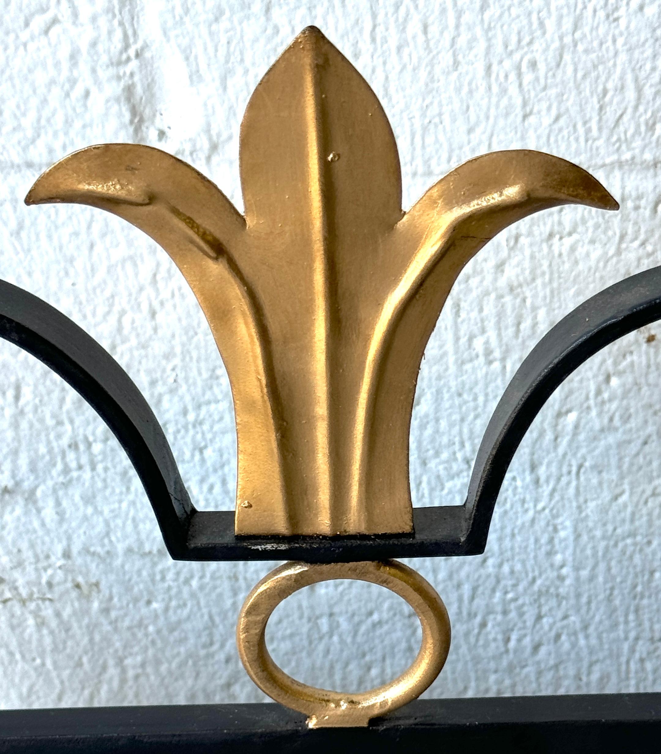Espejo de mesa de hierro forjado dorado de estilo neoclásico moderno francés en venta 6