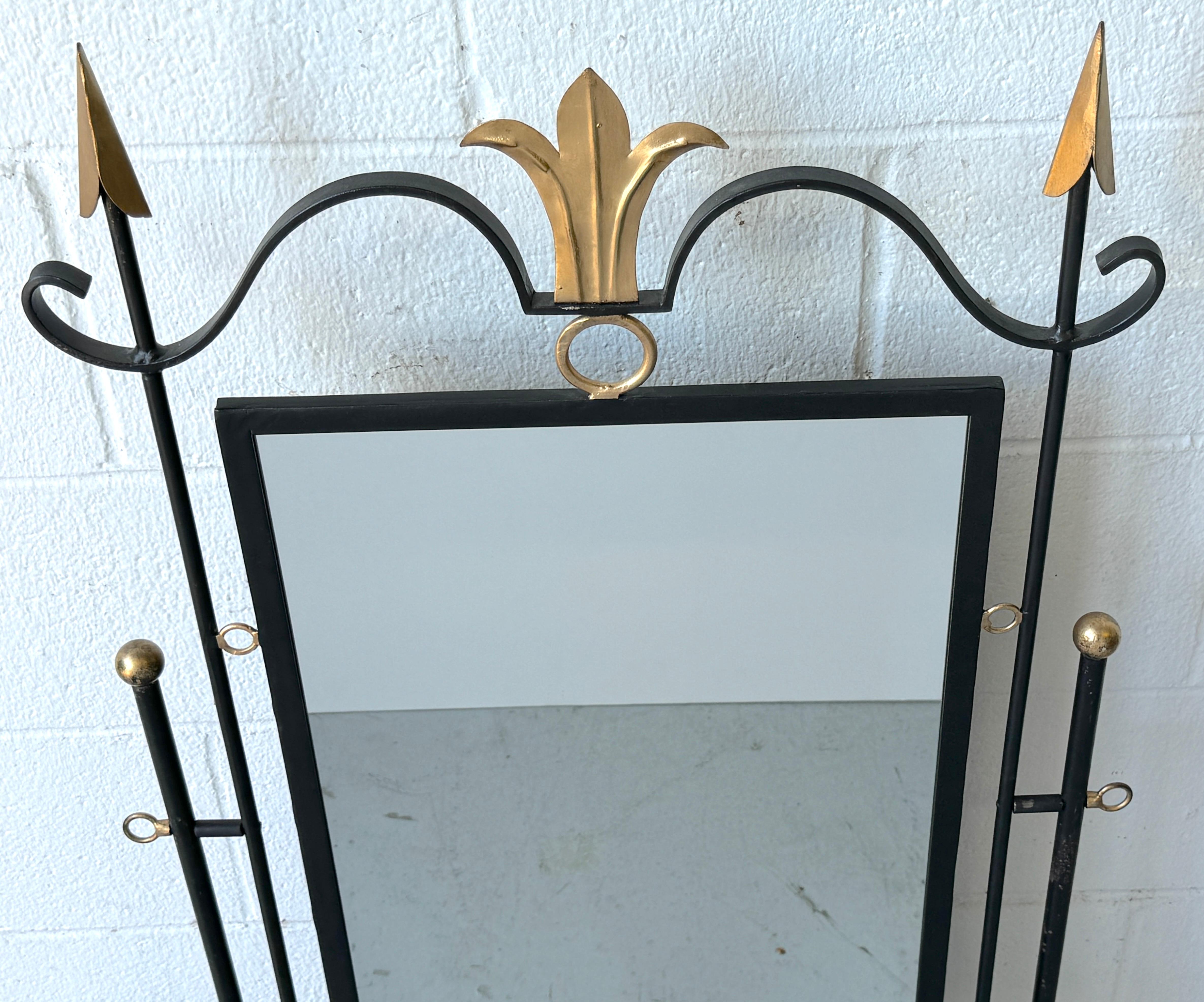 Espejo de mesa de hierro forjado dorado de estilo neoclásico moderno francés Ennegrecido en venta