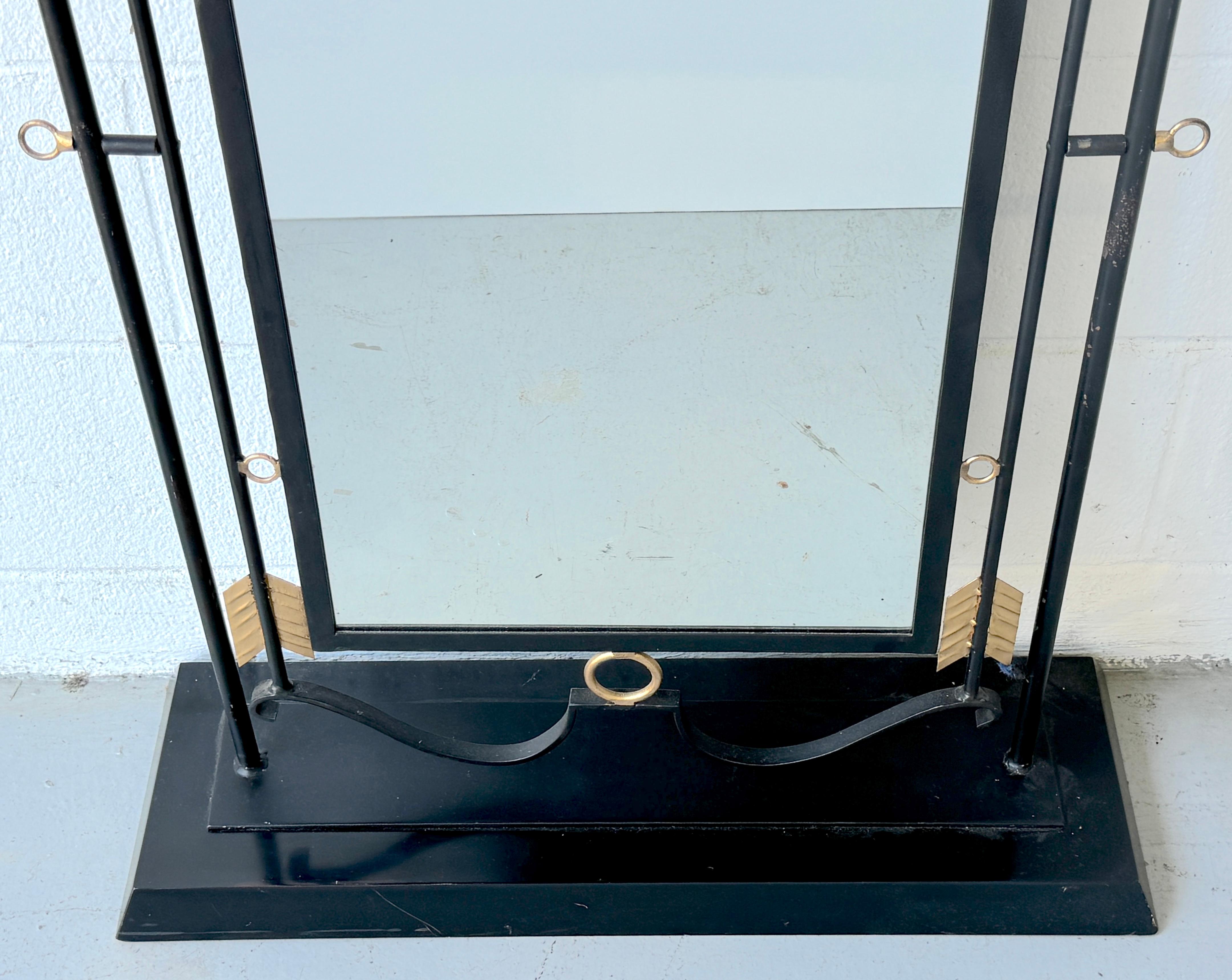 Espejo de mesa de hierro forjado dorado de estilo neoclásico moderno francés en Bueno estado para la venta en West Palm Beach, FL