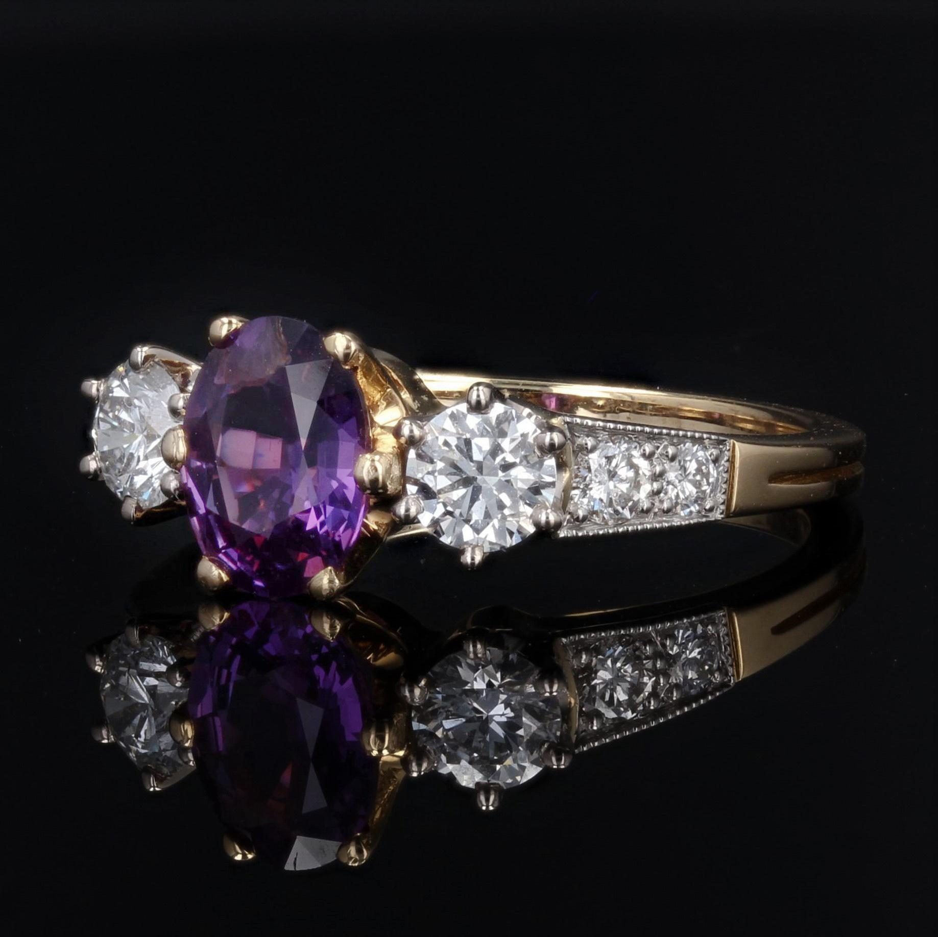 French Modern No Heat Purple Sapphire Diamonds 18 Karat Yellow Gold Ring In New Condition For Sale In Poitiers, FR