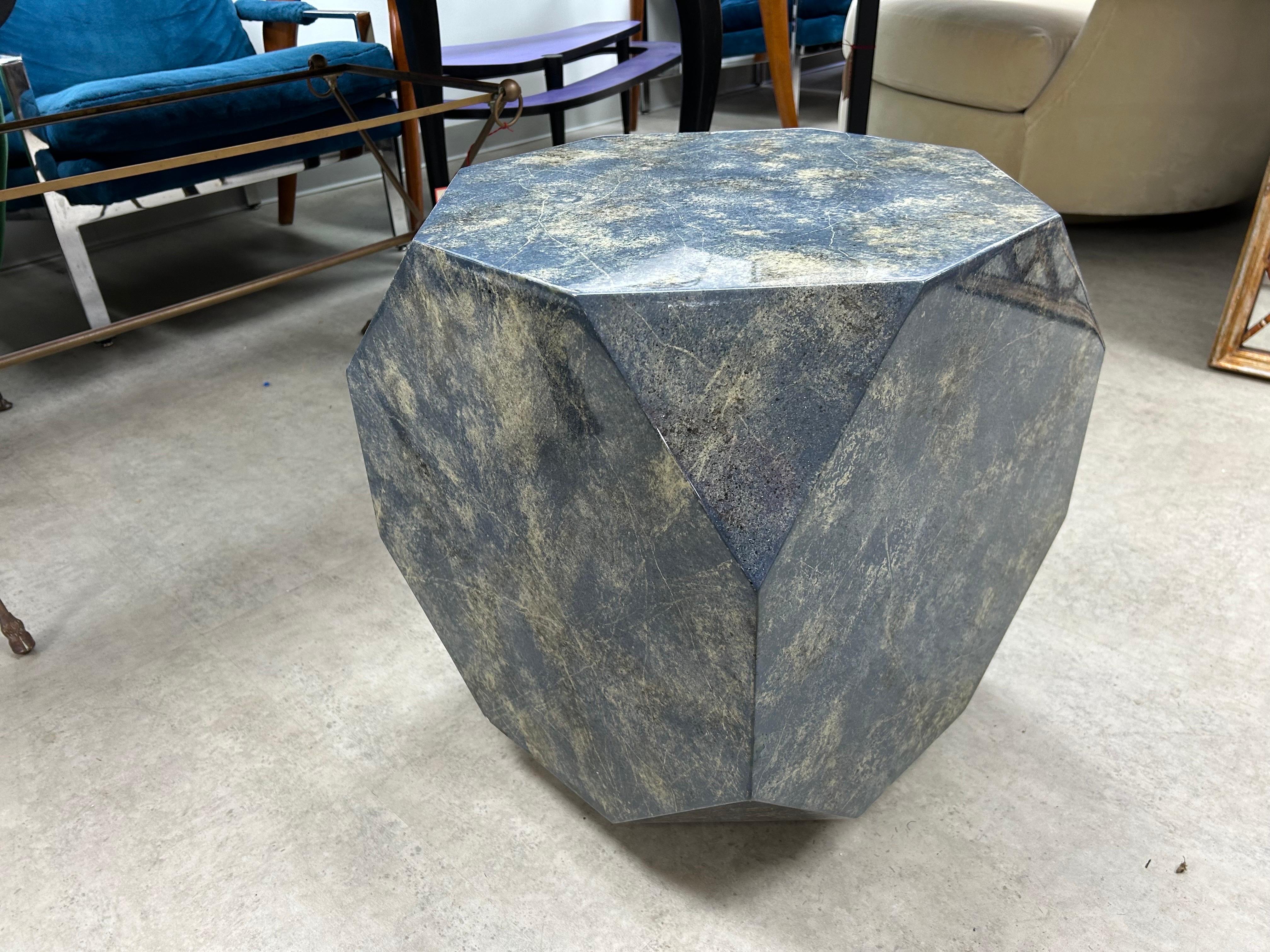 Mesa Poliedro Francesa Moderna Lacada en Bueno estado para la venta en Houston, TX