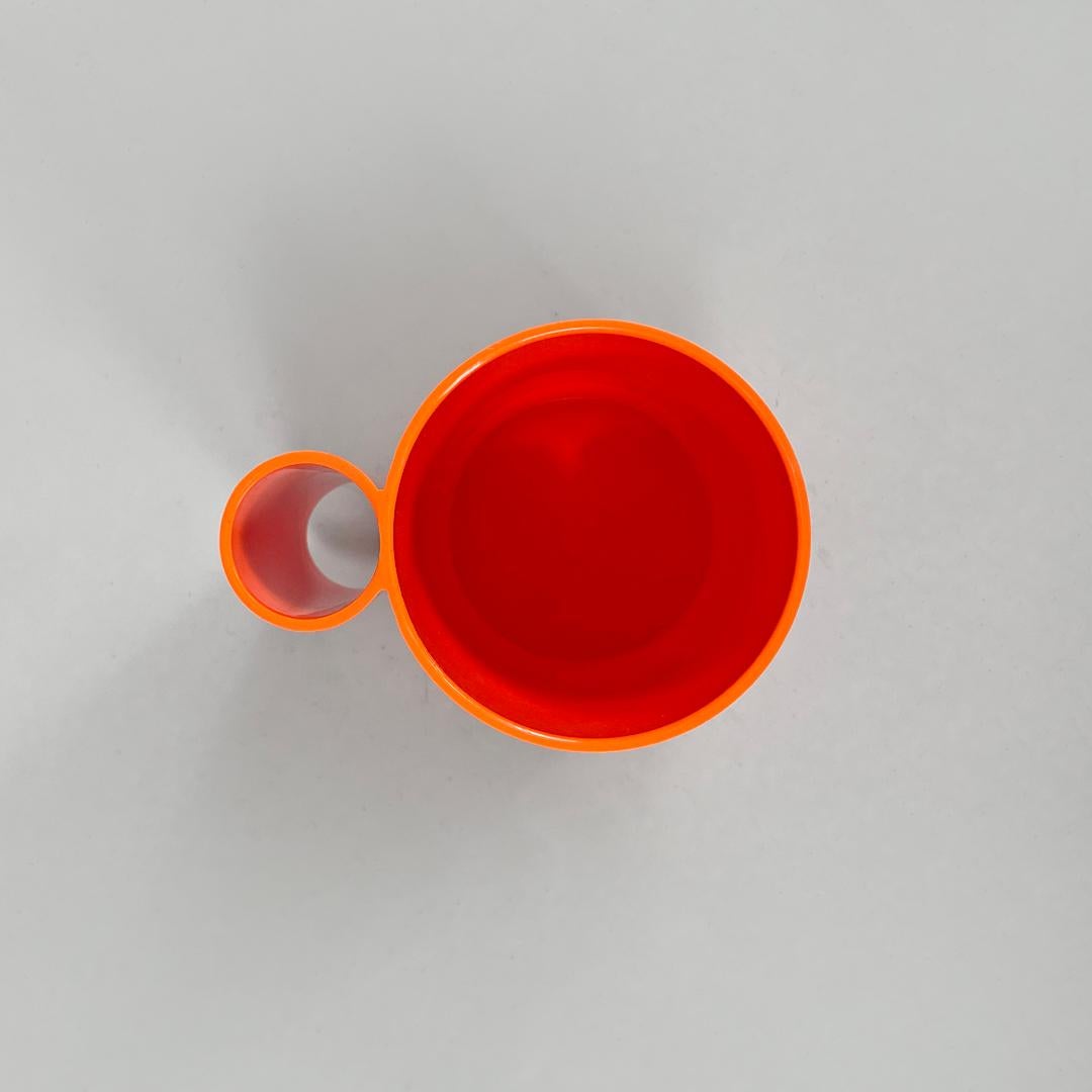 Französische moderne orangefarbene Plastikgarnitur Orangeade Jean Pierre Vitrac für Bourbon, 1970er Jahre im Angebot 4