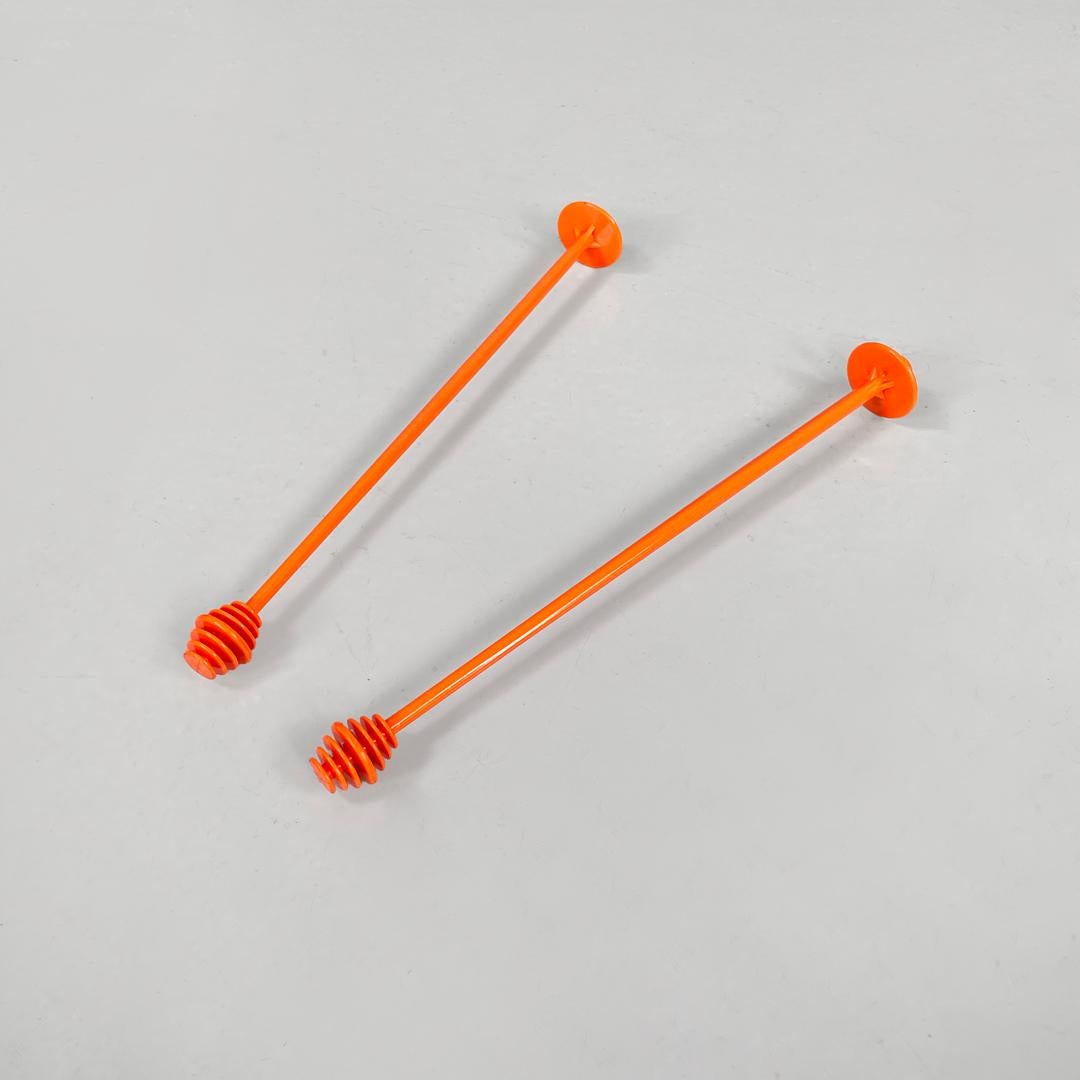 Französische moderne orangefarbene Plastikgarnitur Orangeade Jean Pierre Vitrac für Bourbon, 1970er Jahre im Angebot 5