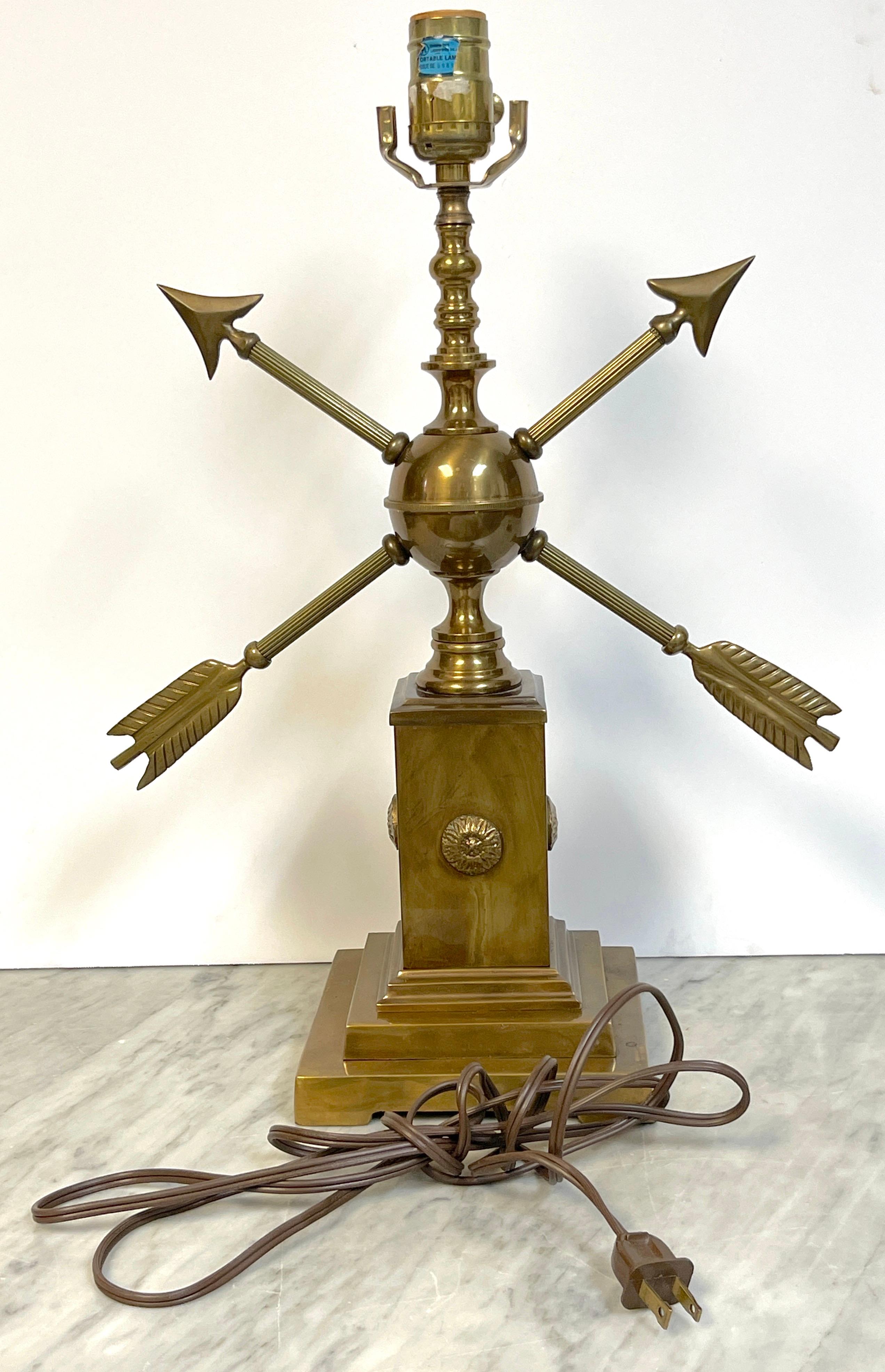 French Modern Patinated Brass Arrow Motif Lamp in the Style of Adnet For Sale 5