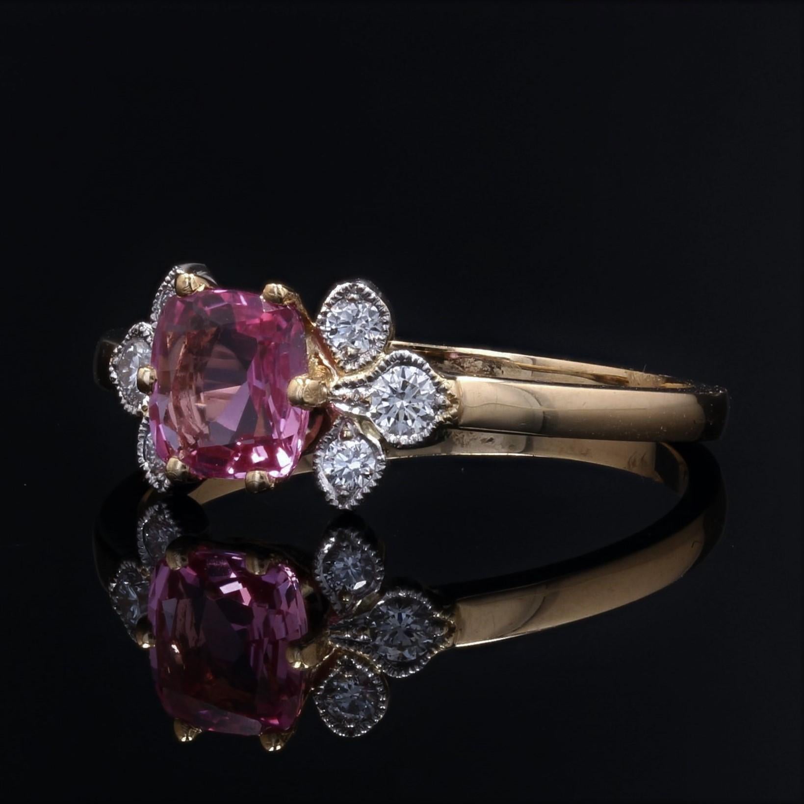Cushion Cut French Modern Pink Sapphire Diamonds 18 Karat Yellow Gold Thin Ring For Sale