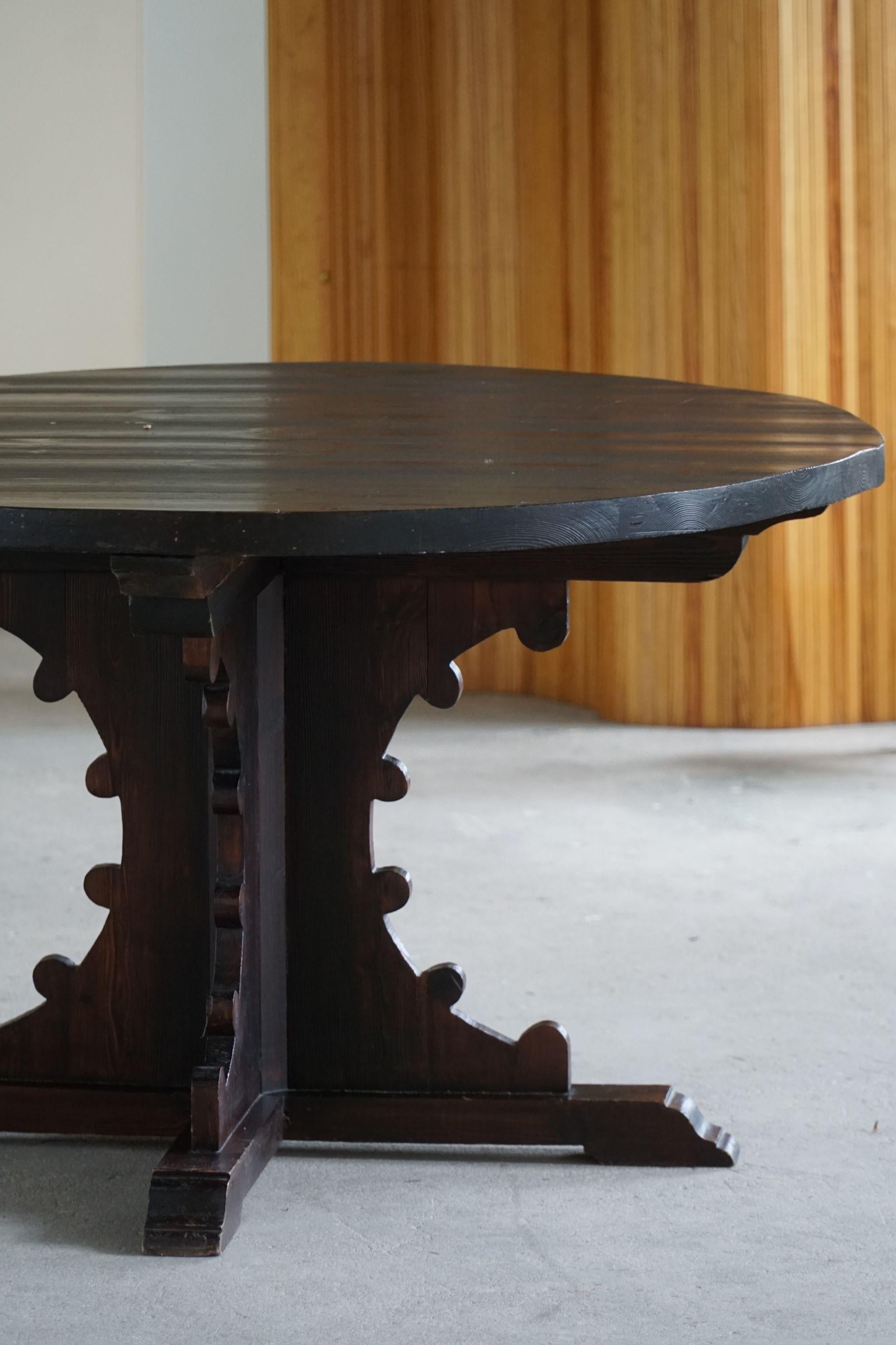 Rustic French Modern Round Brutalist Dining Table in Solid Pine, Mid Century, 1940s