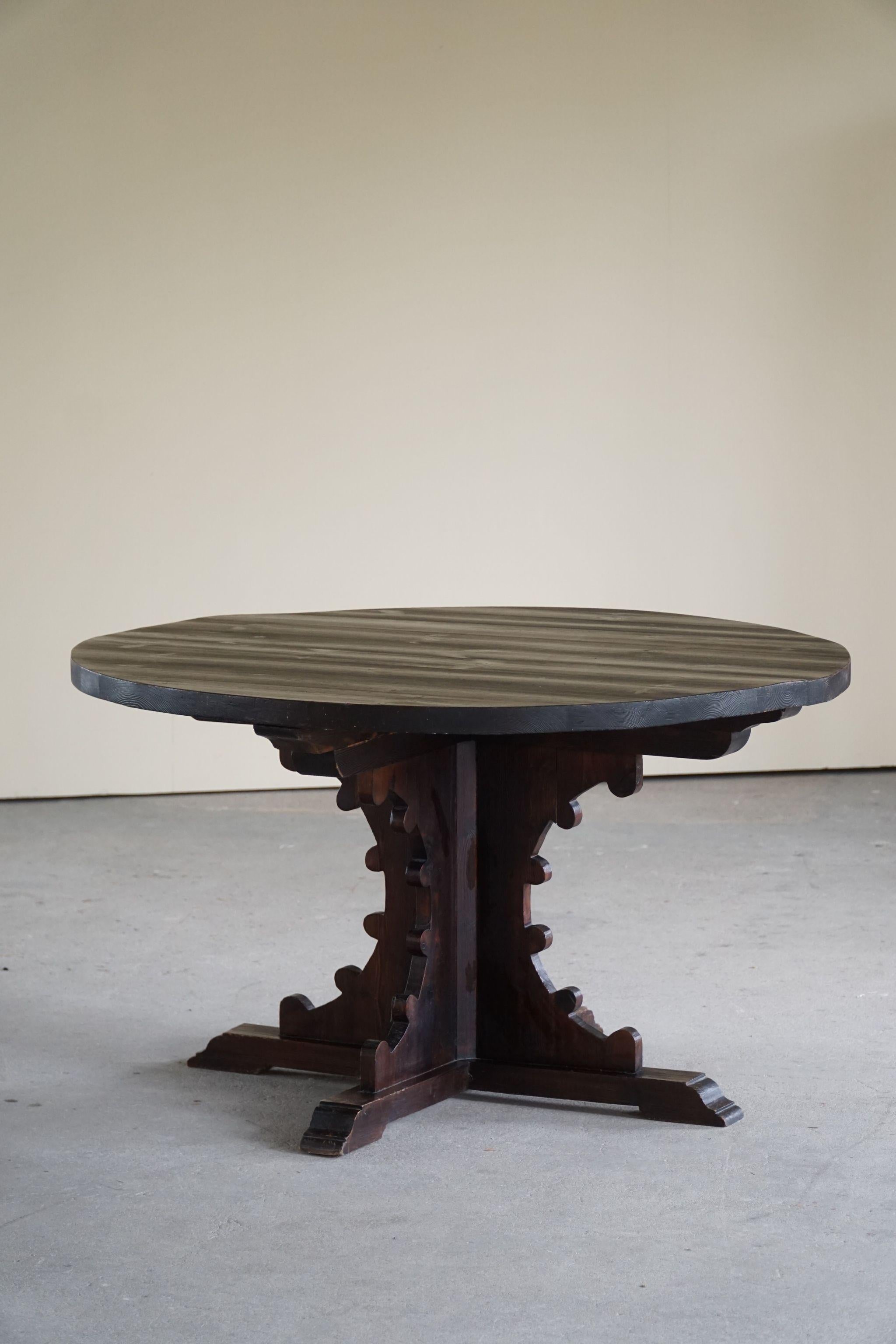 French Modern Round Brutalist Dining Table in Solid Pine, Mid Century, 1940s 3