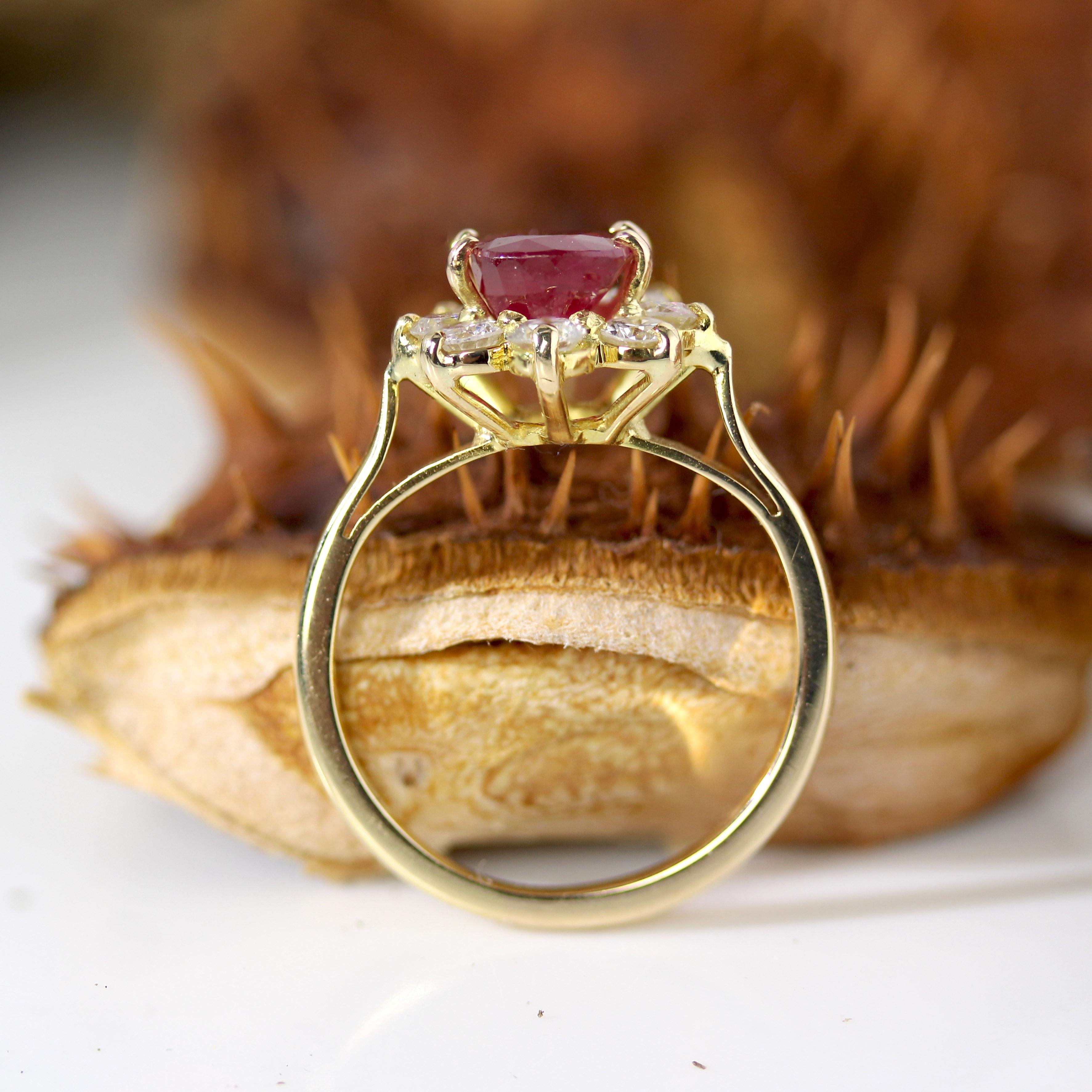 French Modern Ruby Diamond 18 Karat Yellow Gold Flower Ring 6