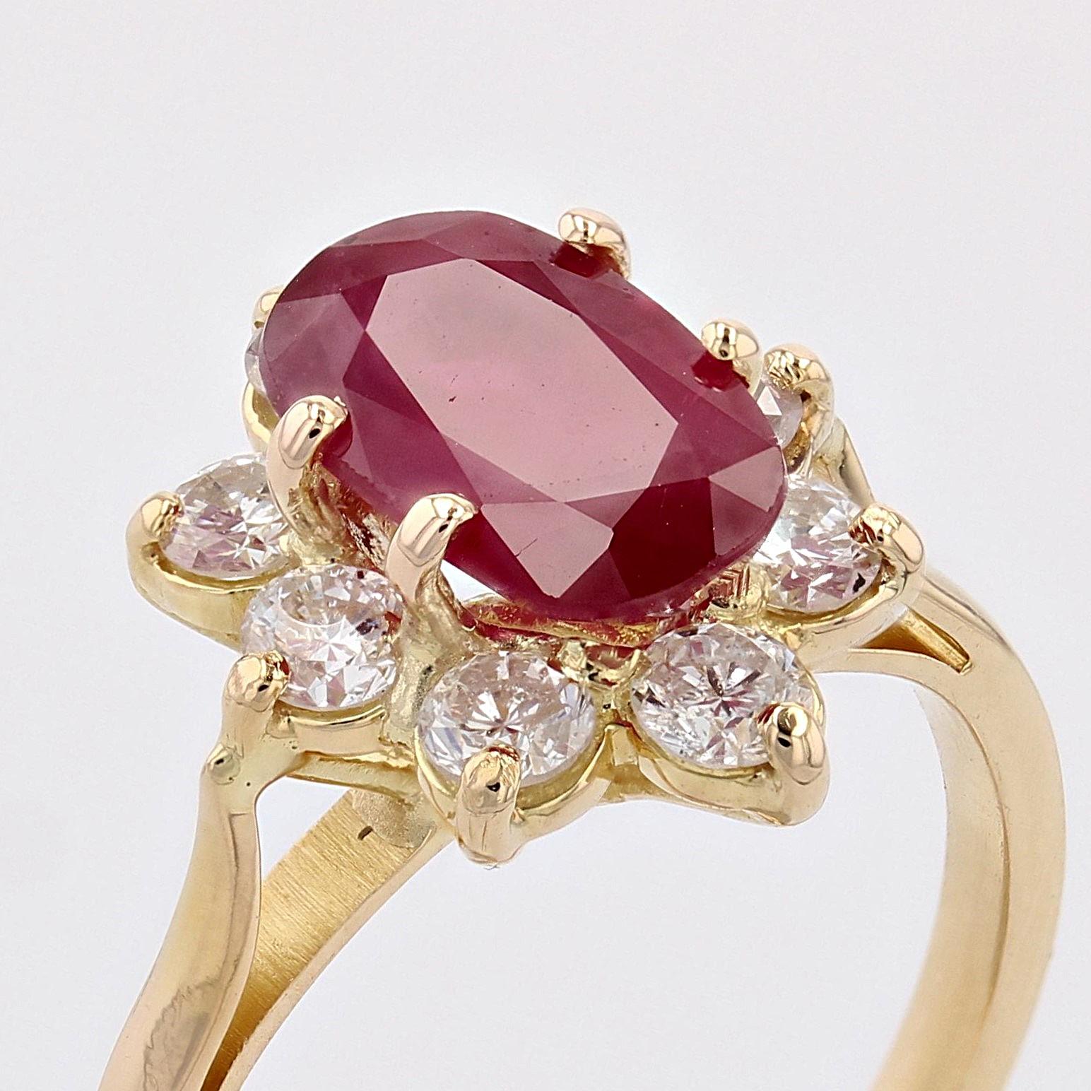 French Modern Ruby Diamond 18 Karat Yellow Gold Flower Ring 4