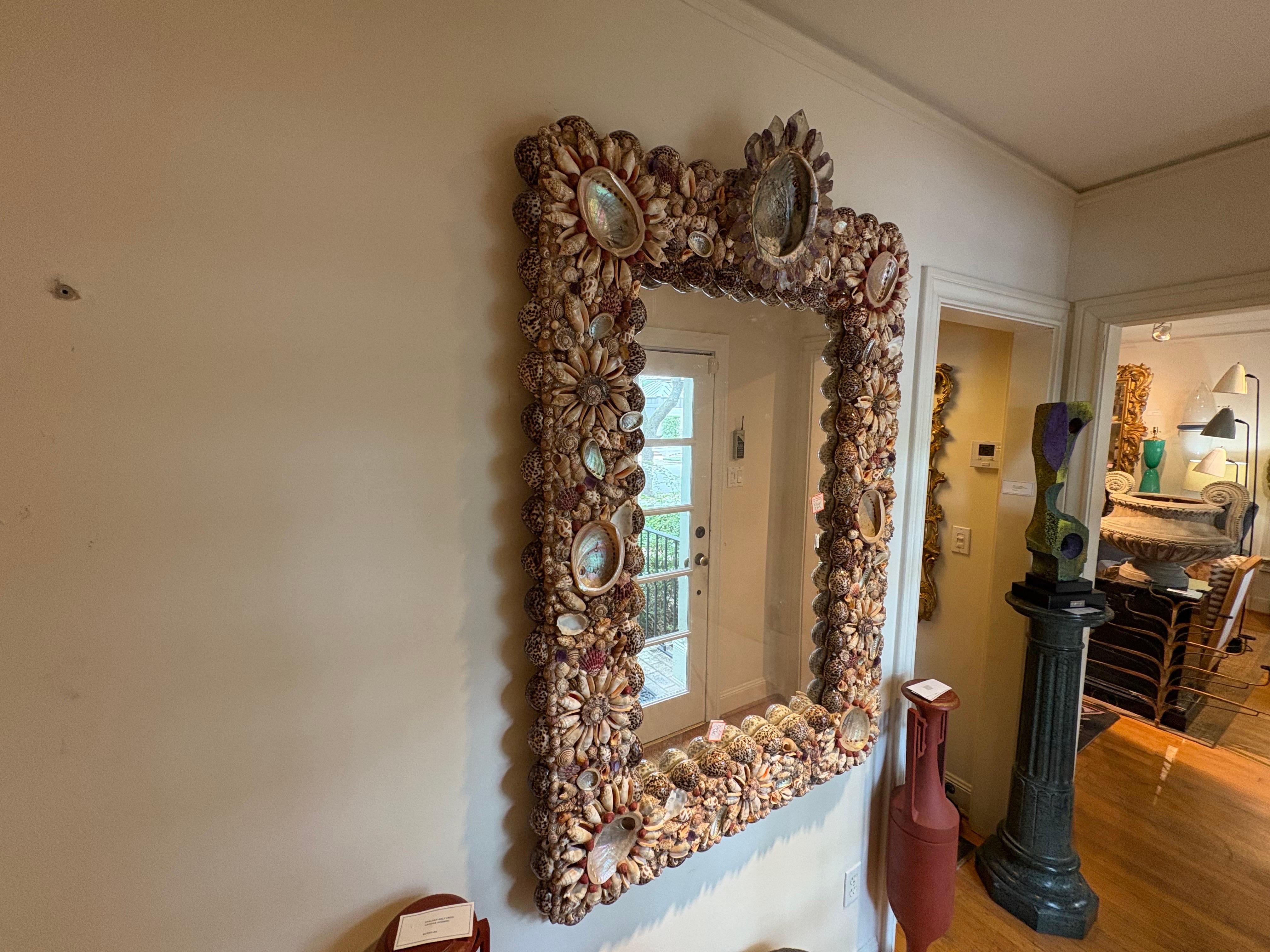 Fin du 20e siècle Miroir moderne français en coquillage, améthyste et cristal de roche en vente