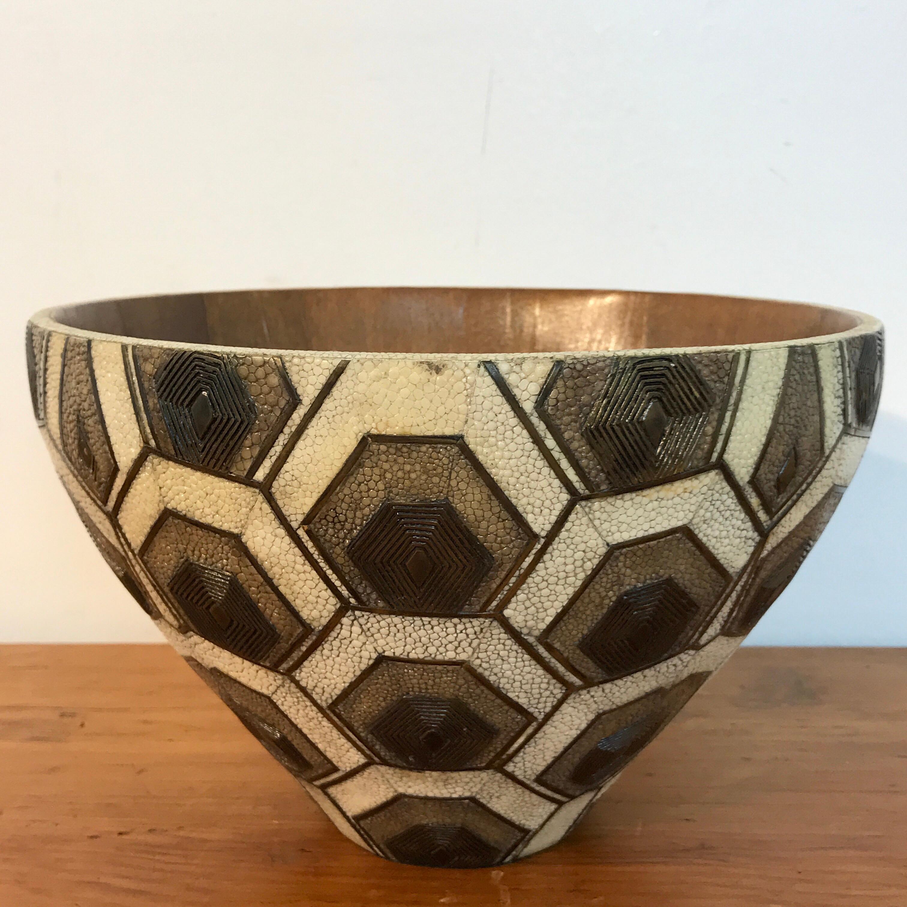 French modern shagreen, bronze and wood bowl, by R&Y Augousti, with continuous inlays of white and gray shagreen, reeded bronze medallions, and bookmatched mahogany 8.5