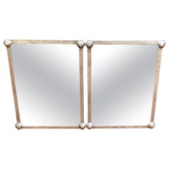 Miroir moderne français en métal argenté à motif de coquillage, deuxième miroir disponible