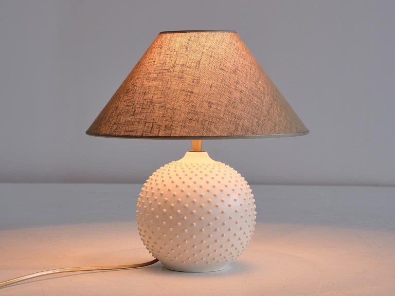 Mid-Century Modern French Modern Sphere Table Lamp in White Textured Ceramic, 1950s For Sale