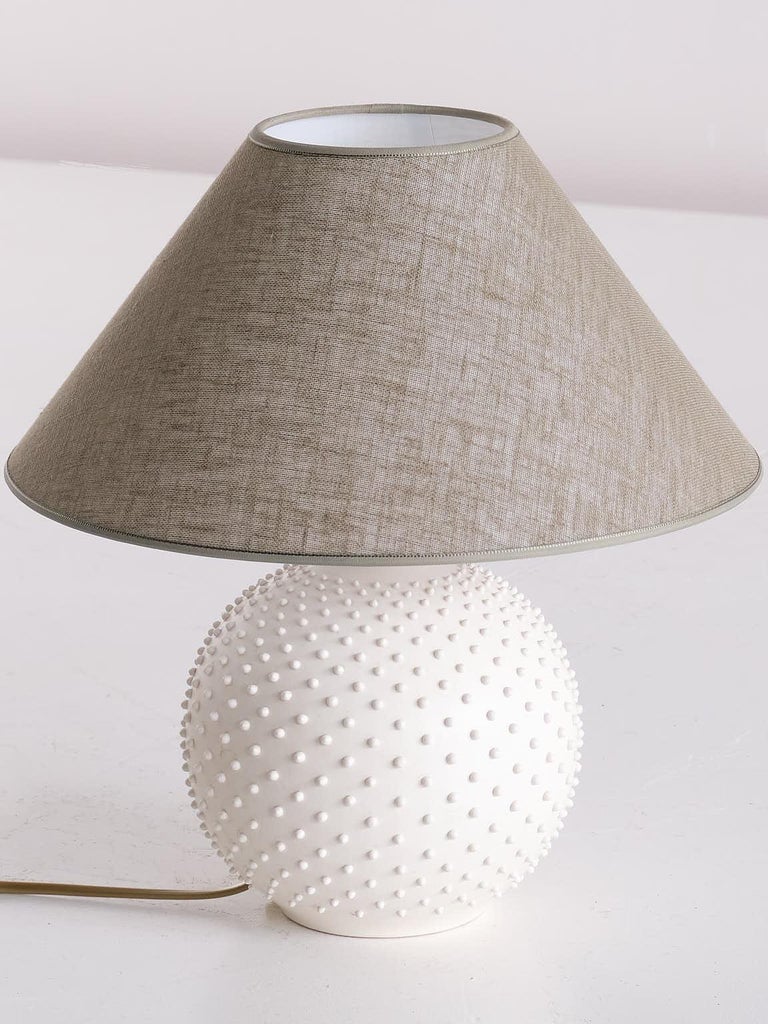 Mid-20th Century French Modern Sphere Table Lamp in White Textured Ceramic, 1950s For Sale