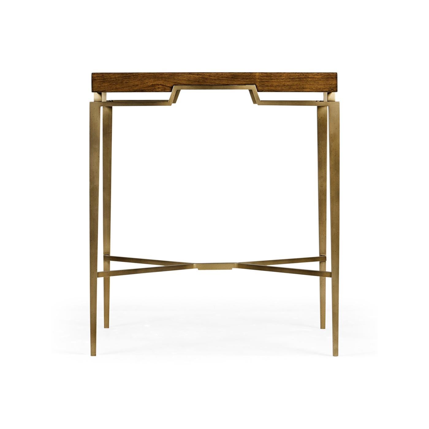 Mid-Century Modern Table d'appoint carrée moderne française en vente