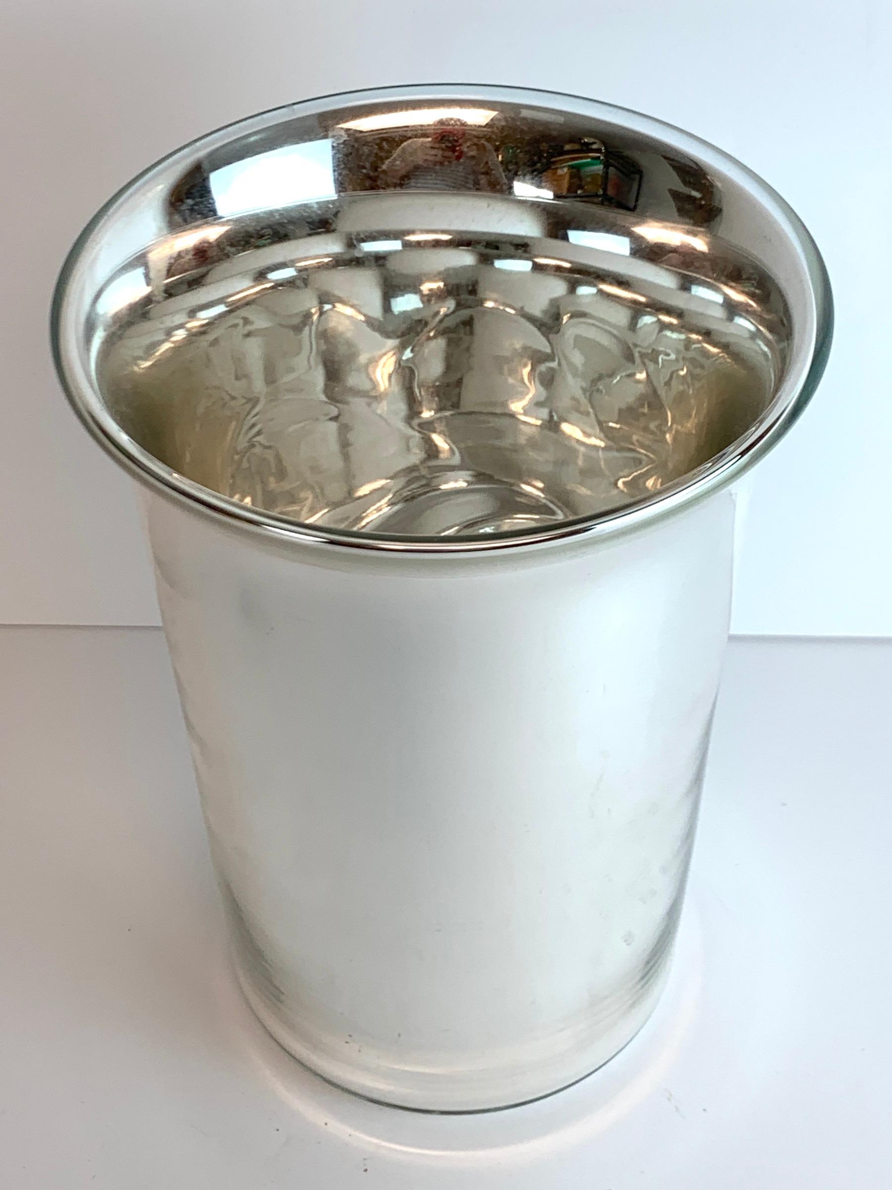 French Modern Style Mercury Glass Champagne/Wine Bucket
Purchased in France, 1980s
Of typical cylinder form, mirror finish all around
Overall measurements:
9.5 -inches high x 6.5-Inch diameter/ 5.5-inch interior diameter/

