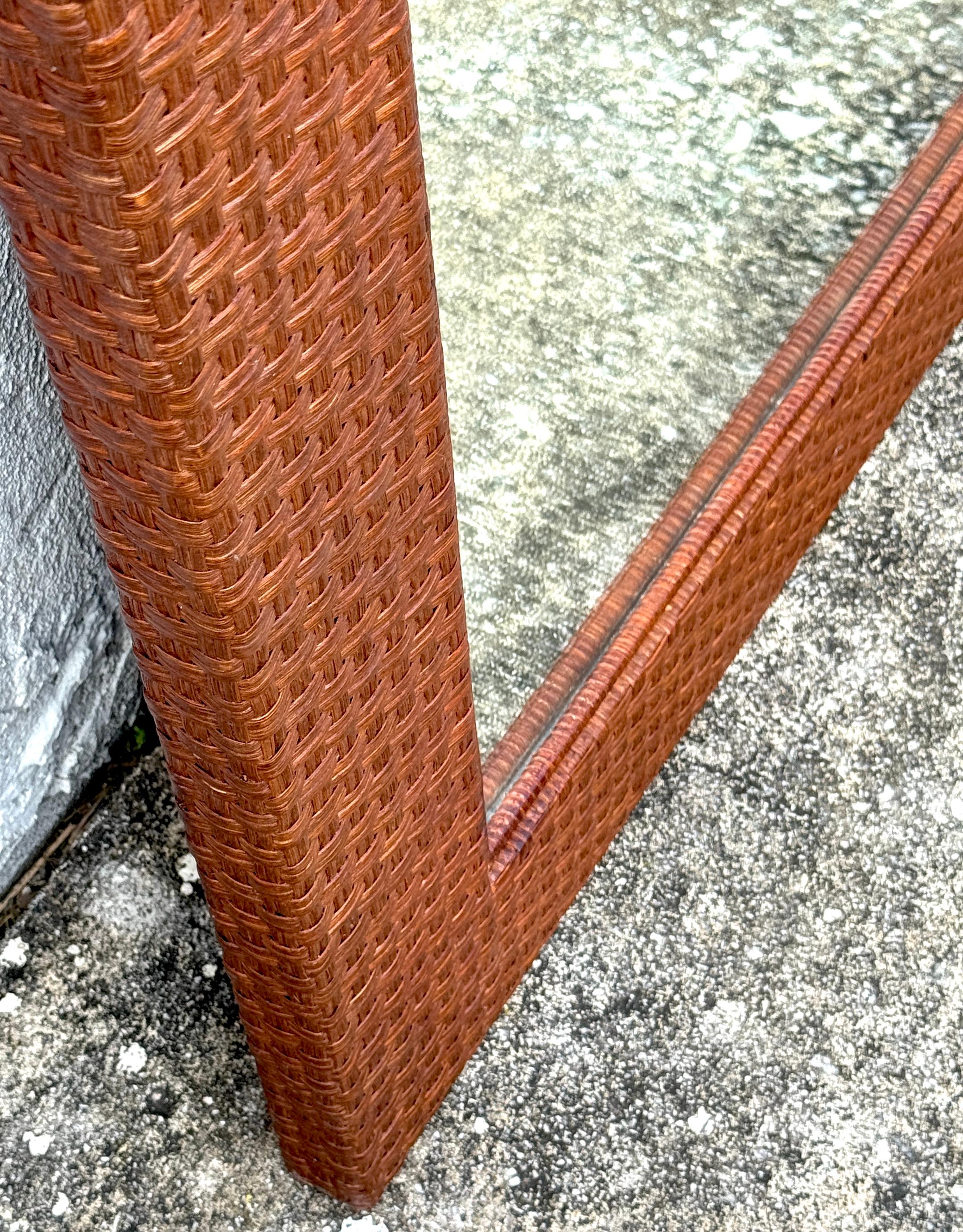 Rattan Specchio rettangolare da terra o a figura intera in rattan intrecciato in stile moderno francese in vendita