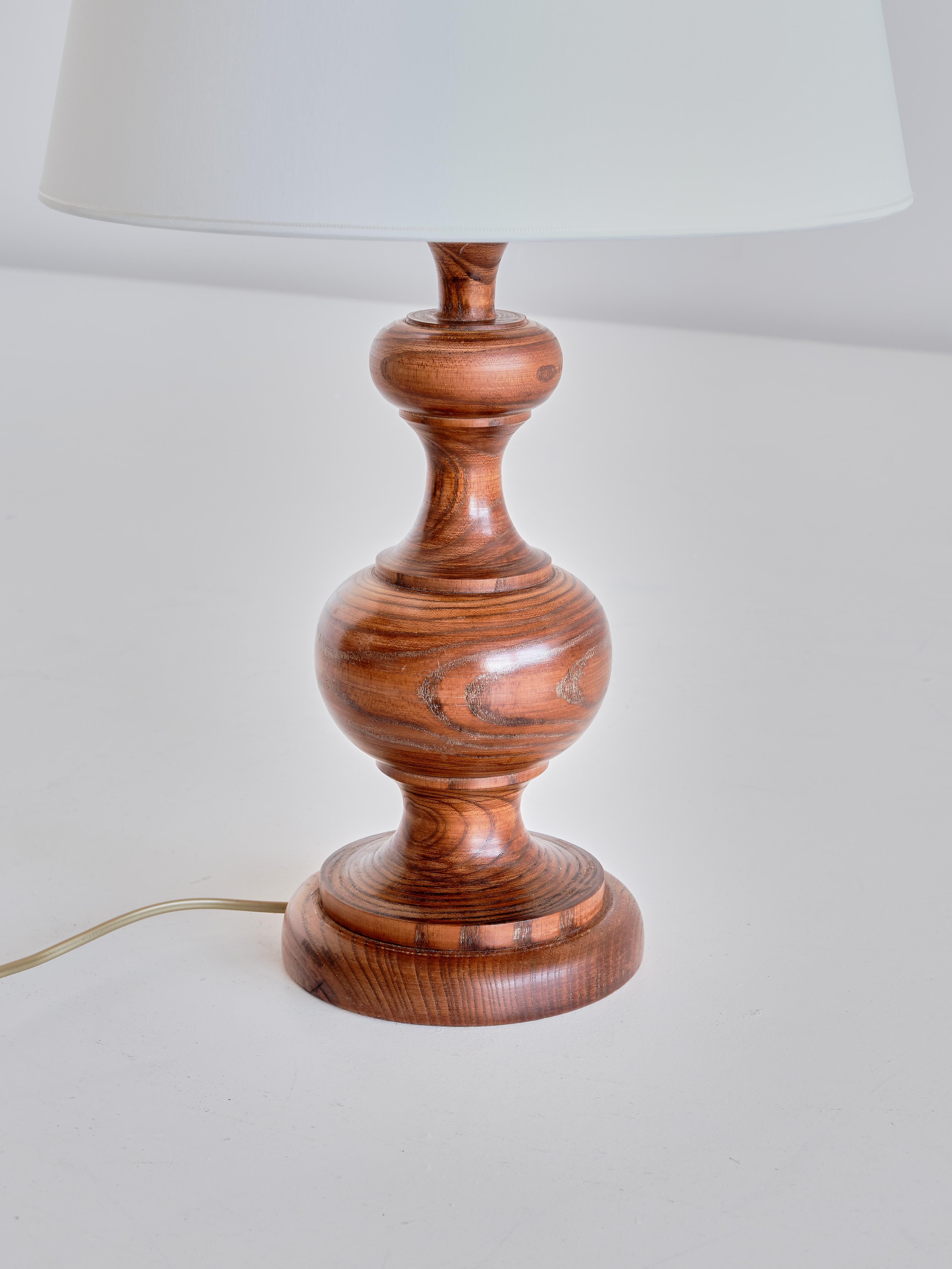 Mid-Century Modern French Modern Table Lamp in Oak with Ivory Shade, 1950s For Sale