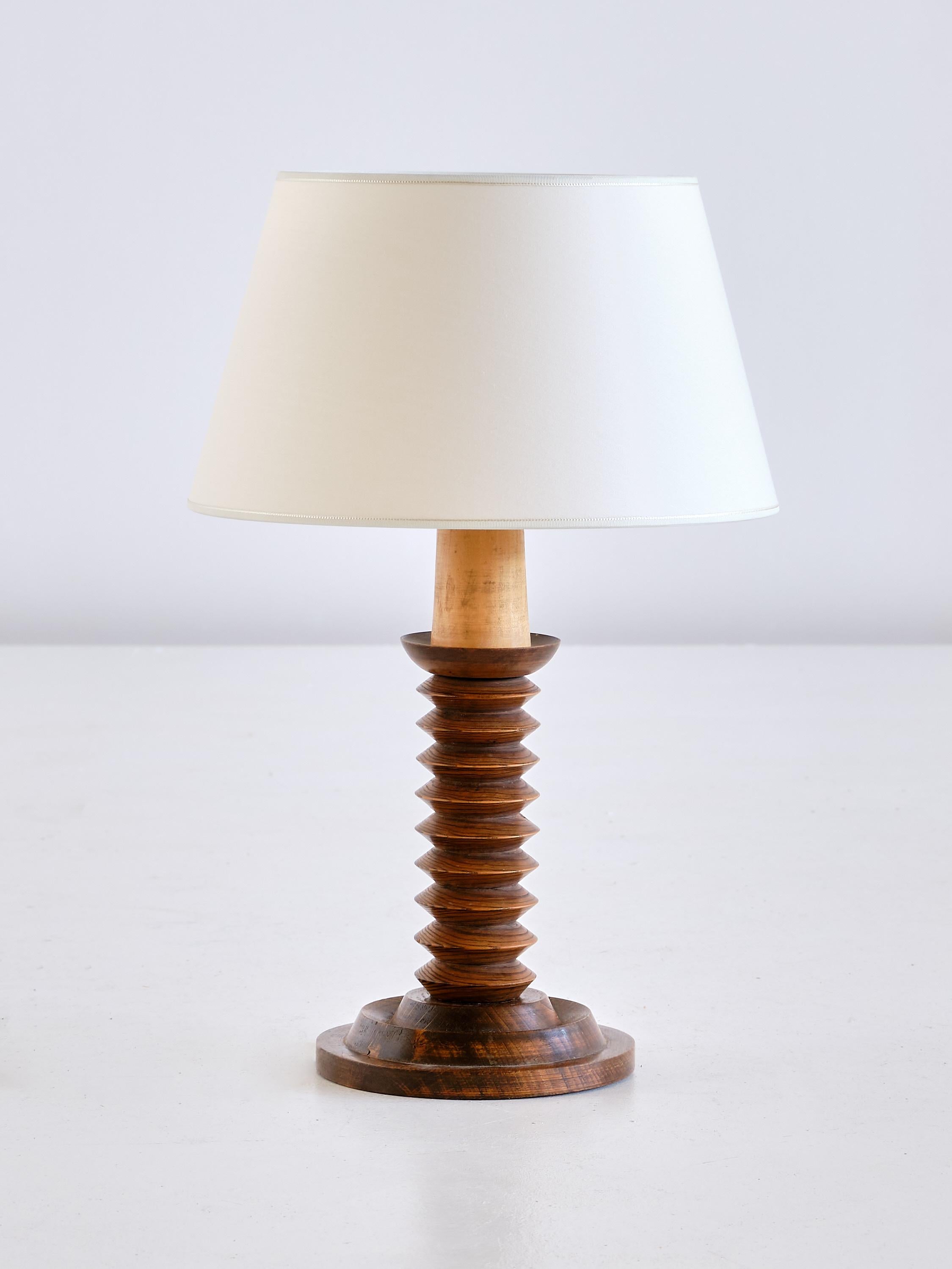 French Modern Table Lamp in Oak with Ivory Shade, 1950s In Good Condition In The Hague, NL