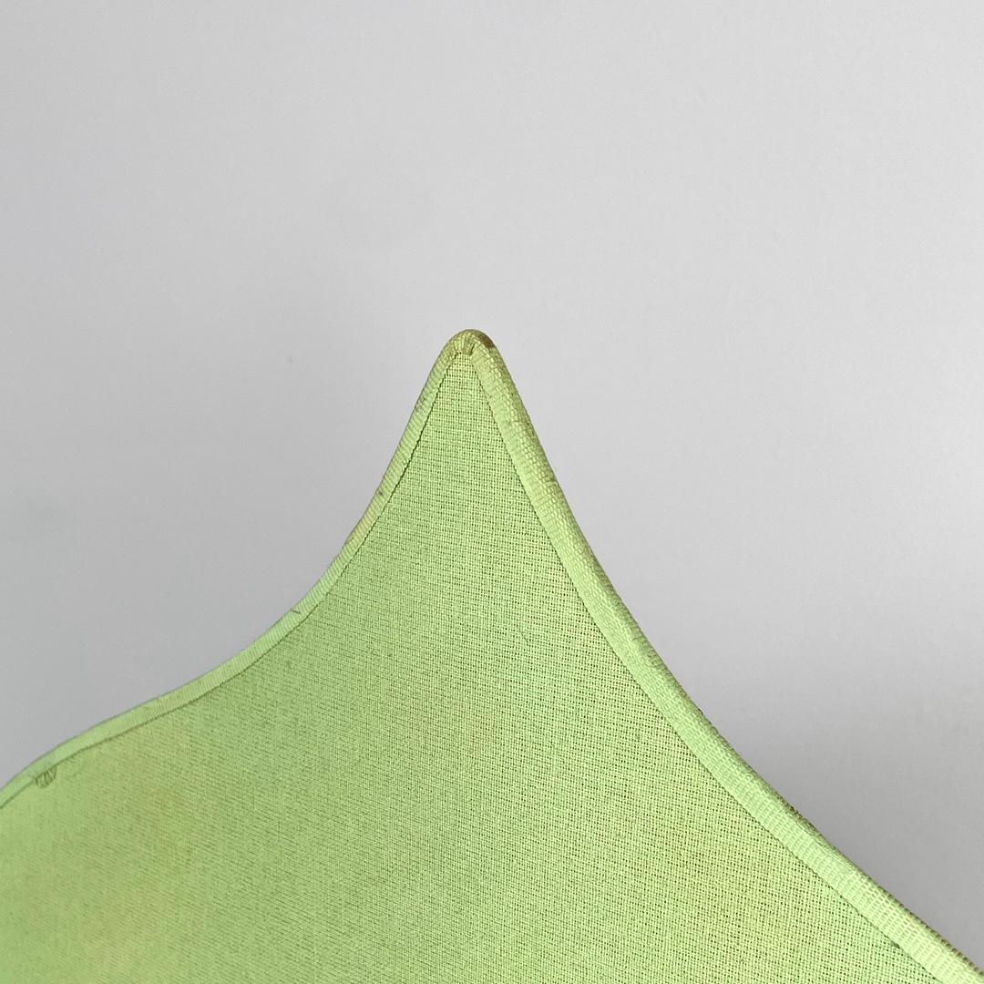 French modern white ceramic floor lamp with green leaf by Roche Bobois, 1980s For Sale 6