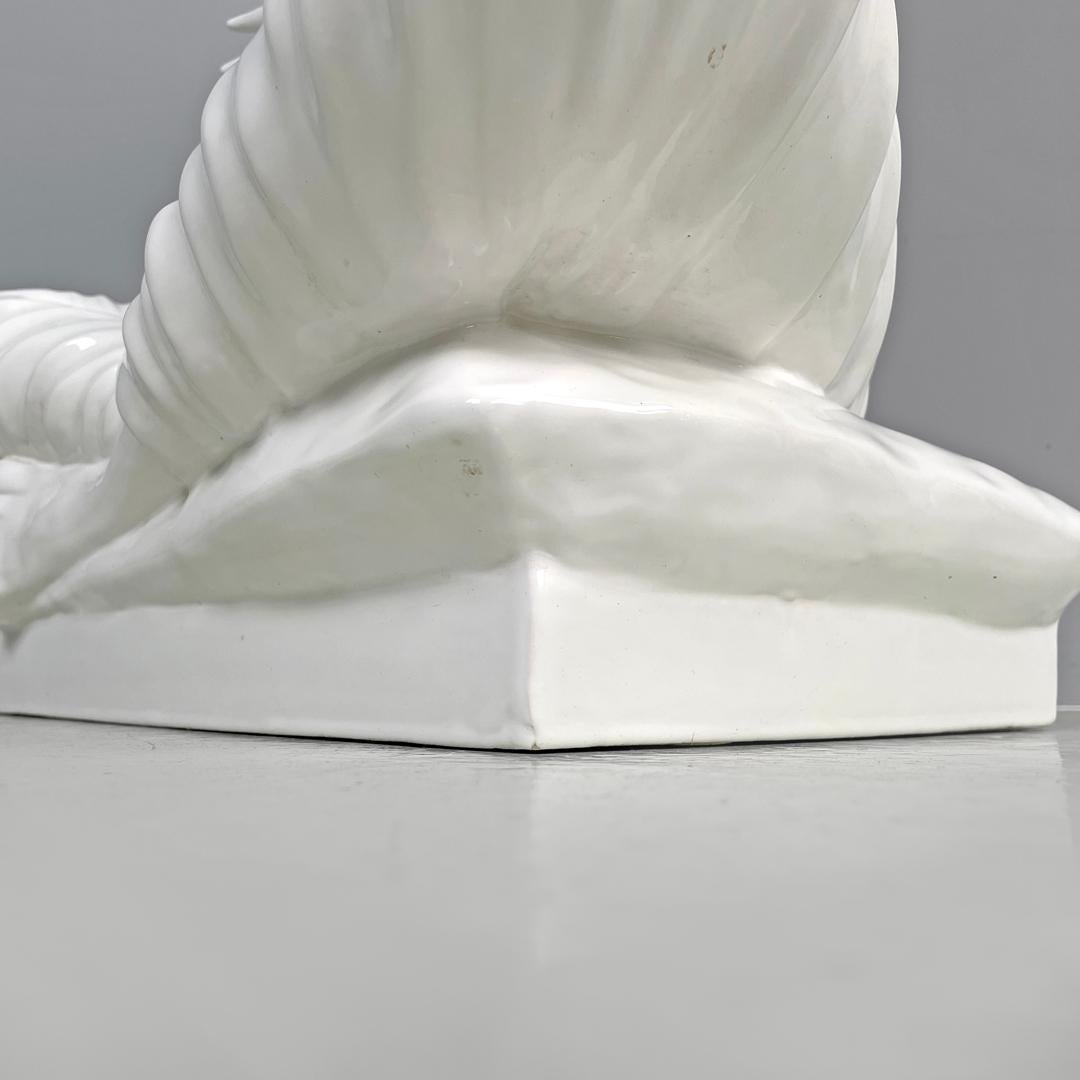 French modern white ceramic floor lamp with green leaf by Roche Bobois, 1980s For Sale 14