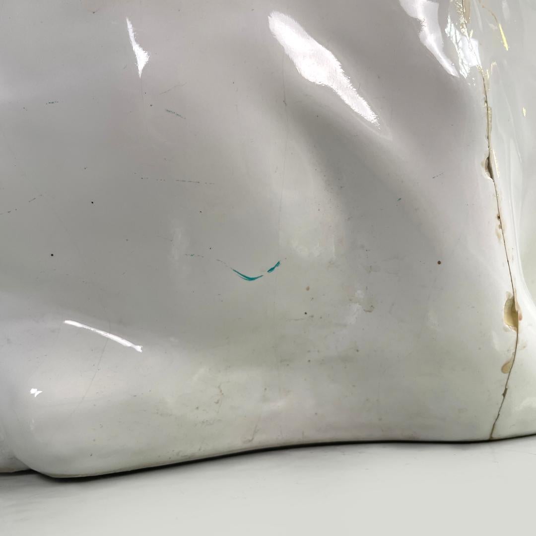 Escultura moderna francesa de perro galgo de cerámica blanca de Roche Bobois, años 80 en venta 7