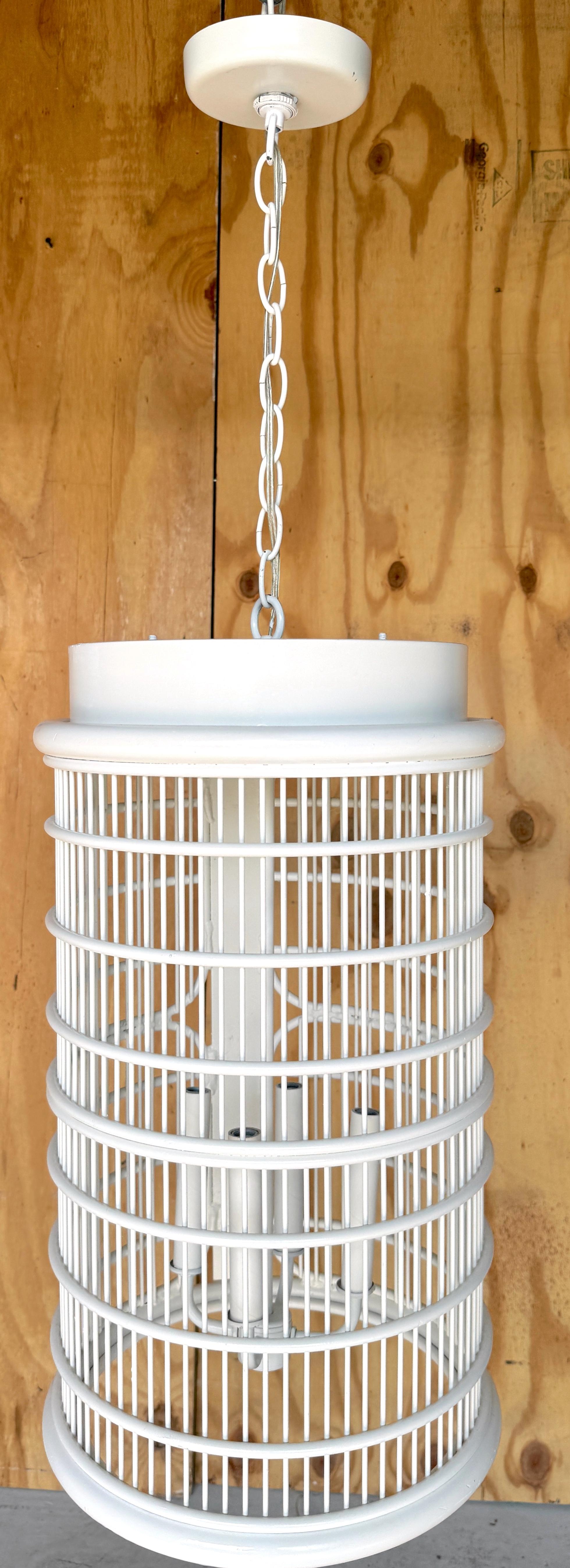 Lanterne moderne française en fer forgé blanc, vendue individuellement, 4 disponibles Bon état - En vente à West Palm Beach, FL
