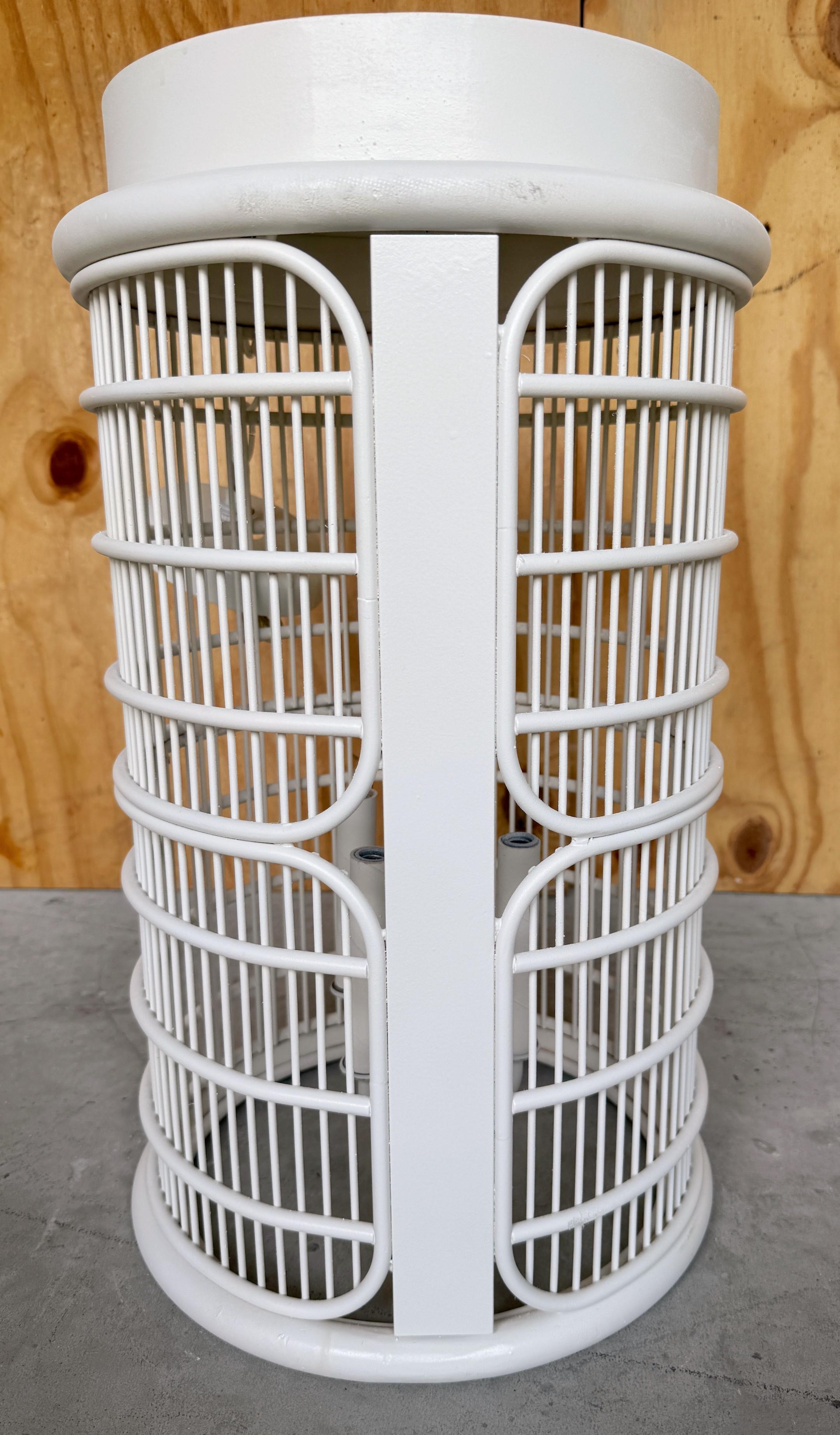 Lanterne moderne française en fer forgé blanc, vendue individuellement, 4 disponibles en vente 1