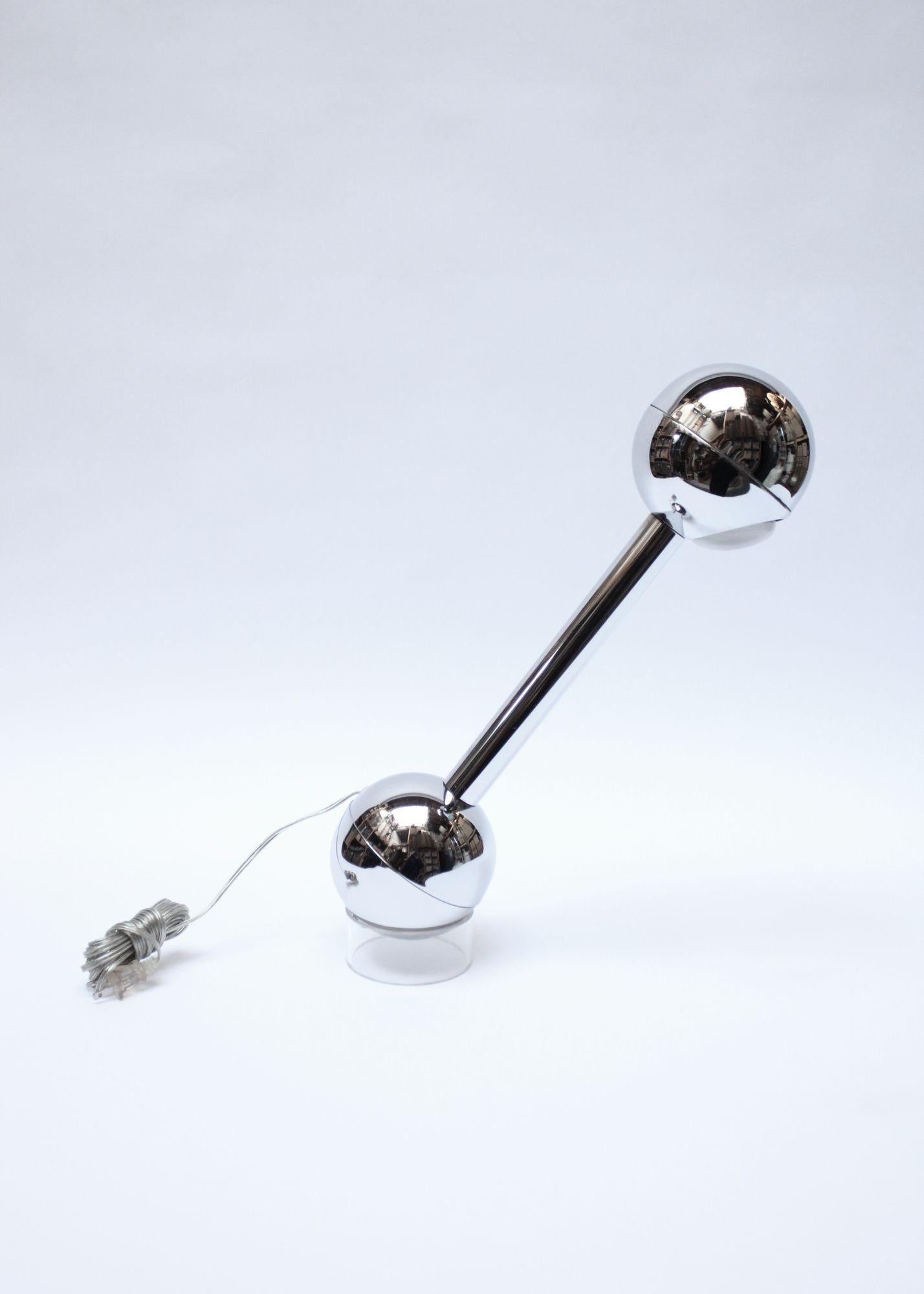 Lampe de table pivotante Barbell en chrome de style moderne français par Pierre Cardin en vente 9