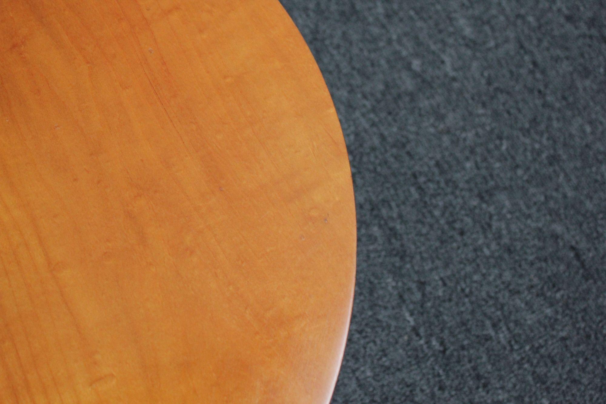 Französischer moderner Tisch „Table Basse“ aus Esche mit niedrigem Akzent von Jacques Quinet im Angebot 8