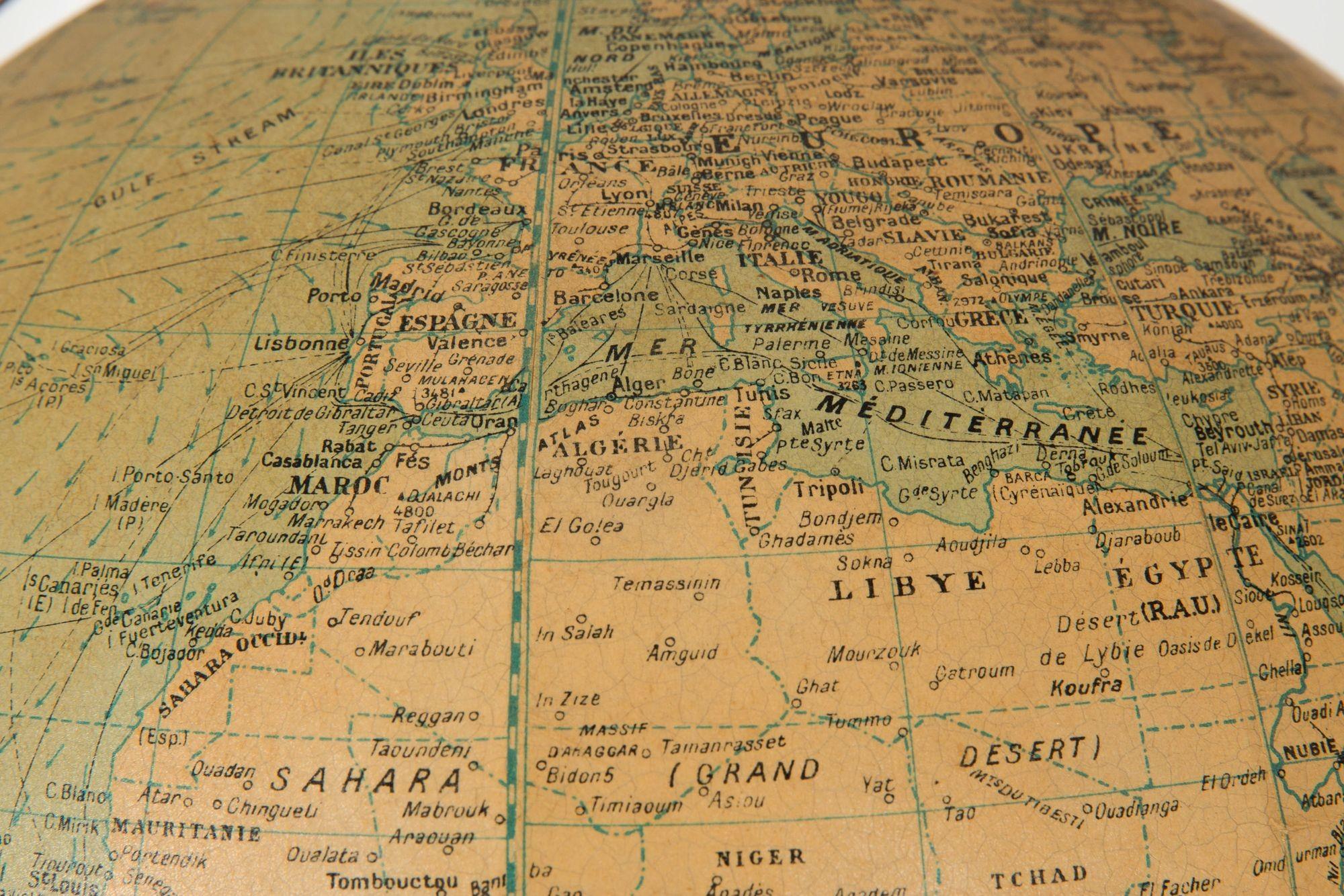 French Moderne Walnut Table Top Globe by Girard et Barrere ca. 1955 For Sale 11