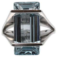 French Modernist 18K White Gold Emerald-Cut Aquamarine Ring, Circa 1970s