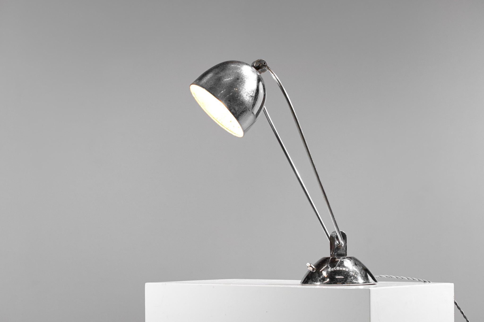 Polychromé Lampe de bureau Art Déco chromée moderniste française dans le style de la Maison Desny, 1950 F397 en vente