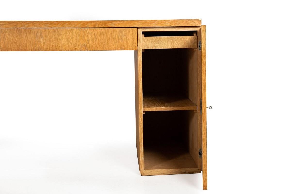 French Modernist Cerused Oak and Lacquered Skin Pedestal Desk ca. 1950s For Sale 7