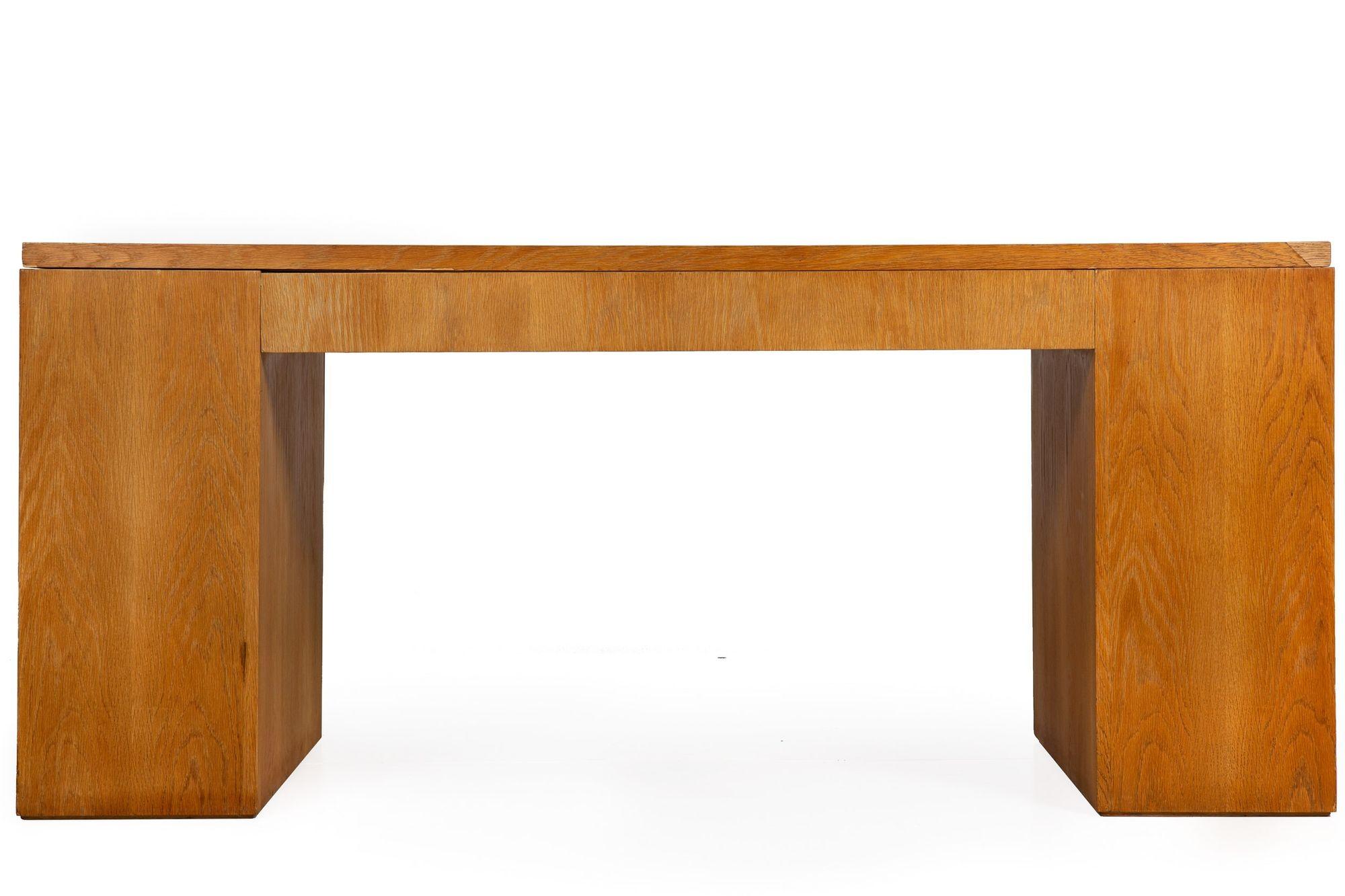 European French Modernist Cerused Oak and Lacquered Skin Pedestal Desk ca. 1950s For Sale