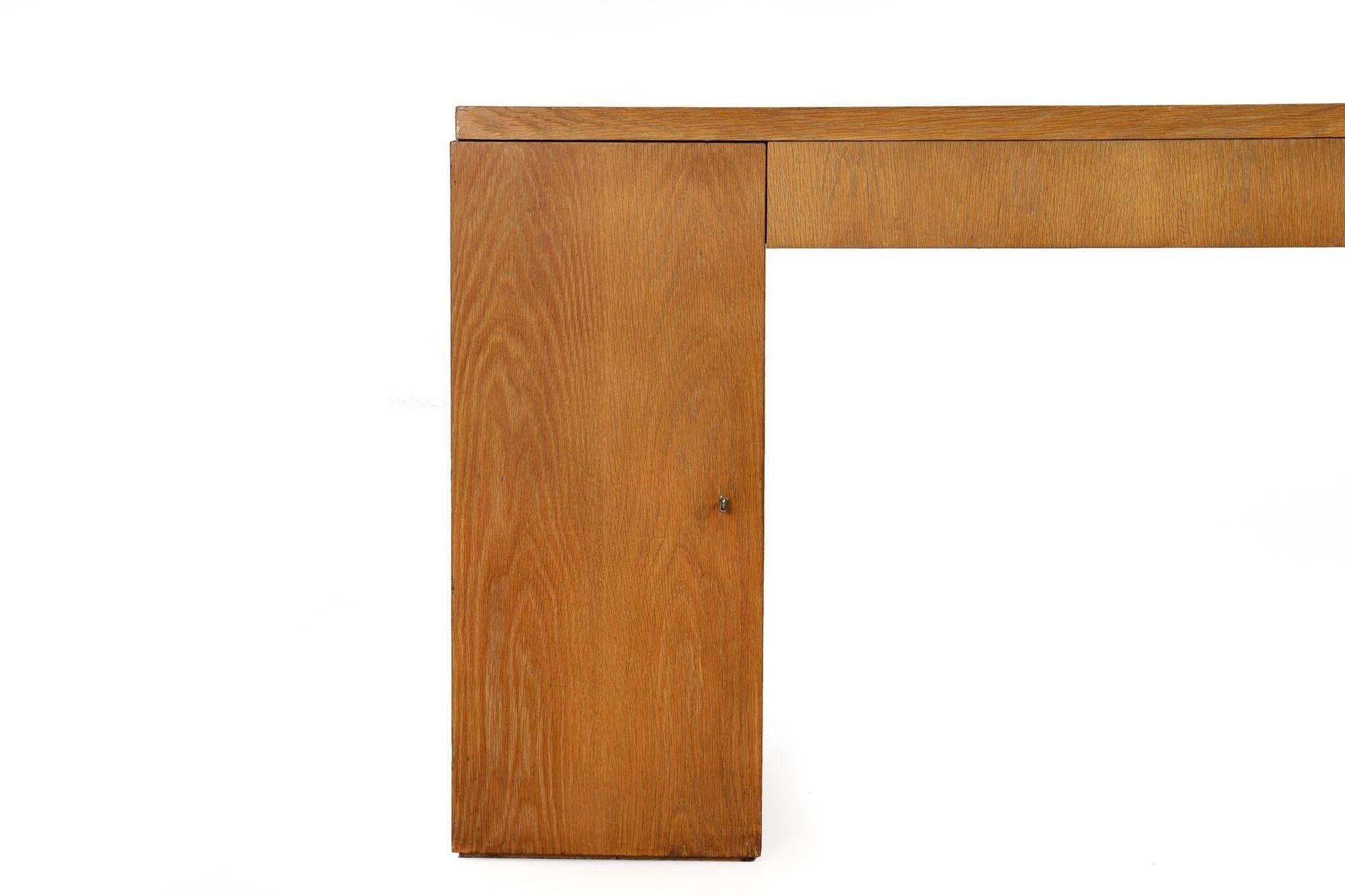 French Modernist Cerused Oak and Lacquered Skin Pedestal Desk ca. 1950s For Sale 4