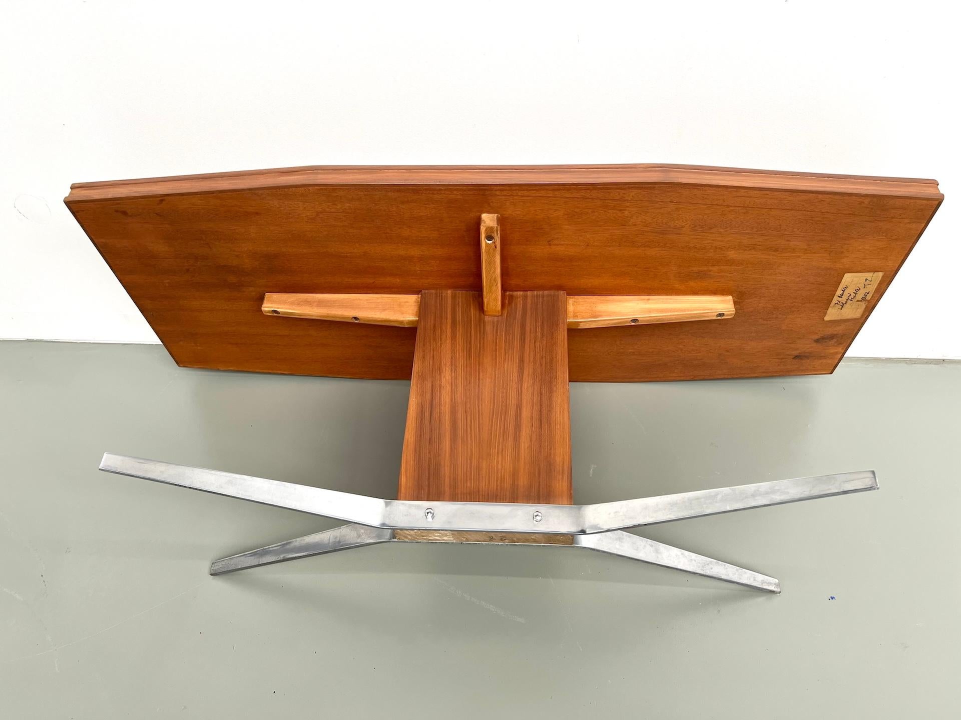 French modernist coffee table, circa 1960 For Sale 7